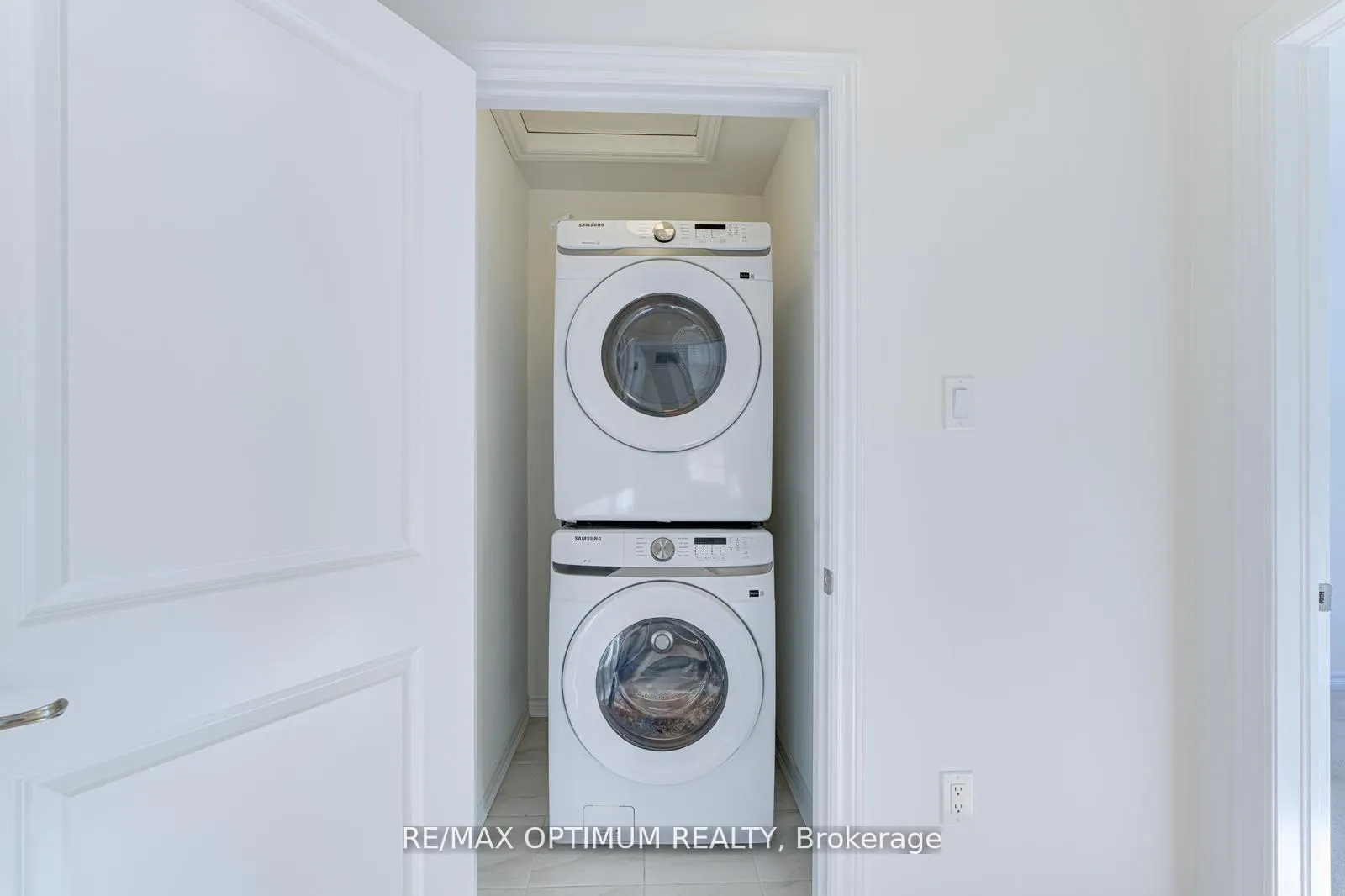 Photo 30 of Unit 2, 305 Garner Road W, Hamilton, Ancaster — HOMEH
