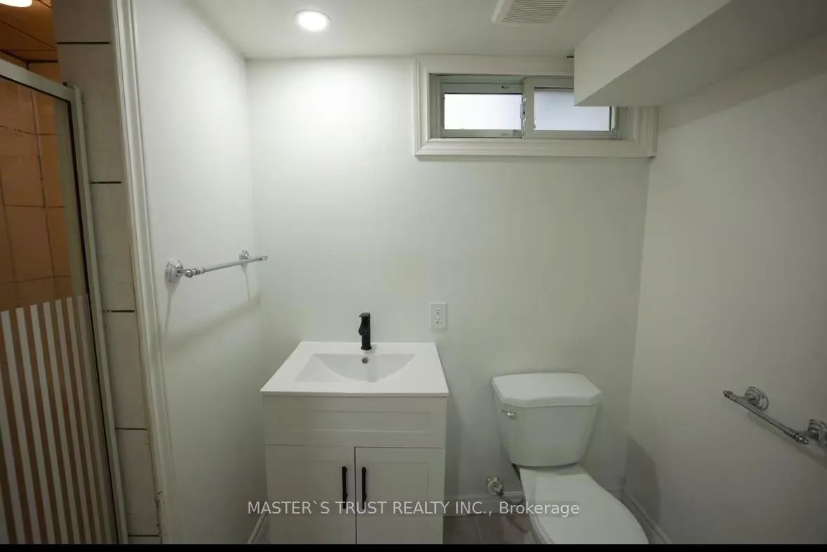 Photo 6 of 16 Hastings Boulevard, Guelph, Grange Road — HOMEH