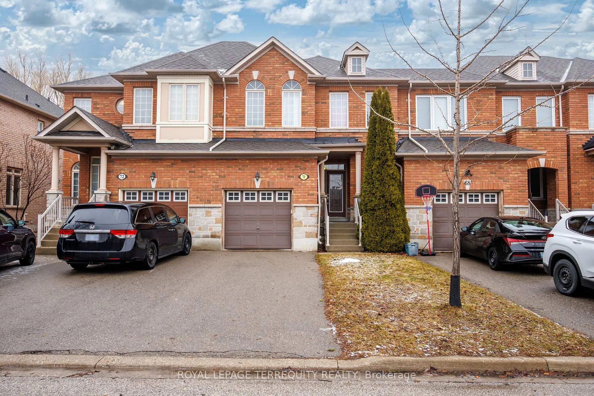 Photo 2 of 70 Degas Drive, Vaughan, Patterson — HOMEH