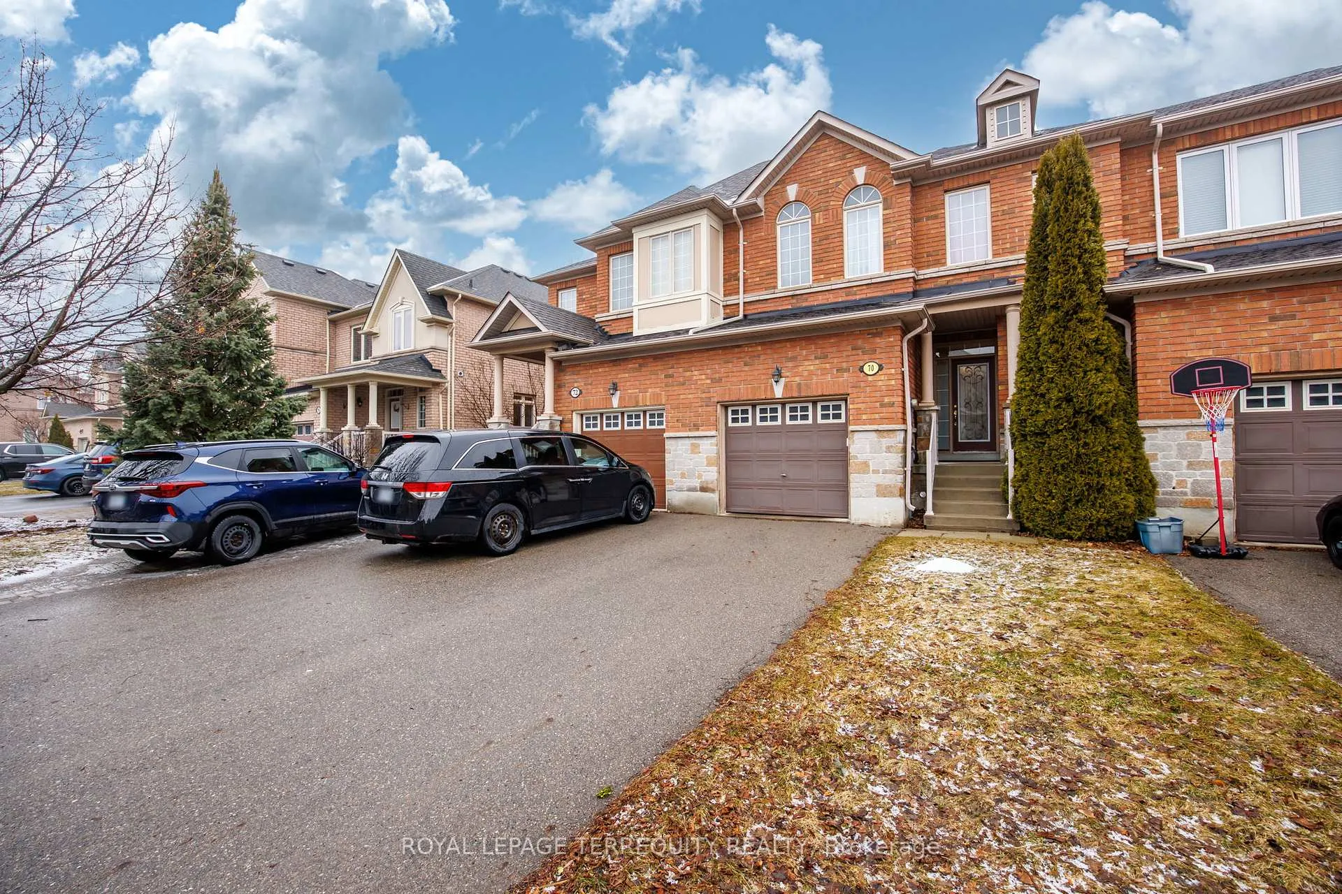 Photo 3 of 70 Degas Drive, Vaughan, Patterson — HOMEH
