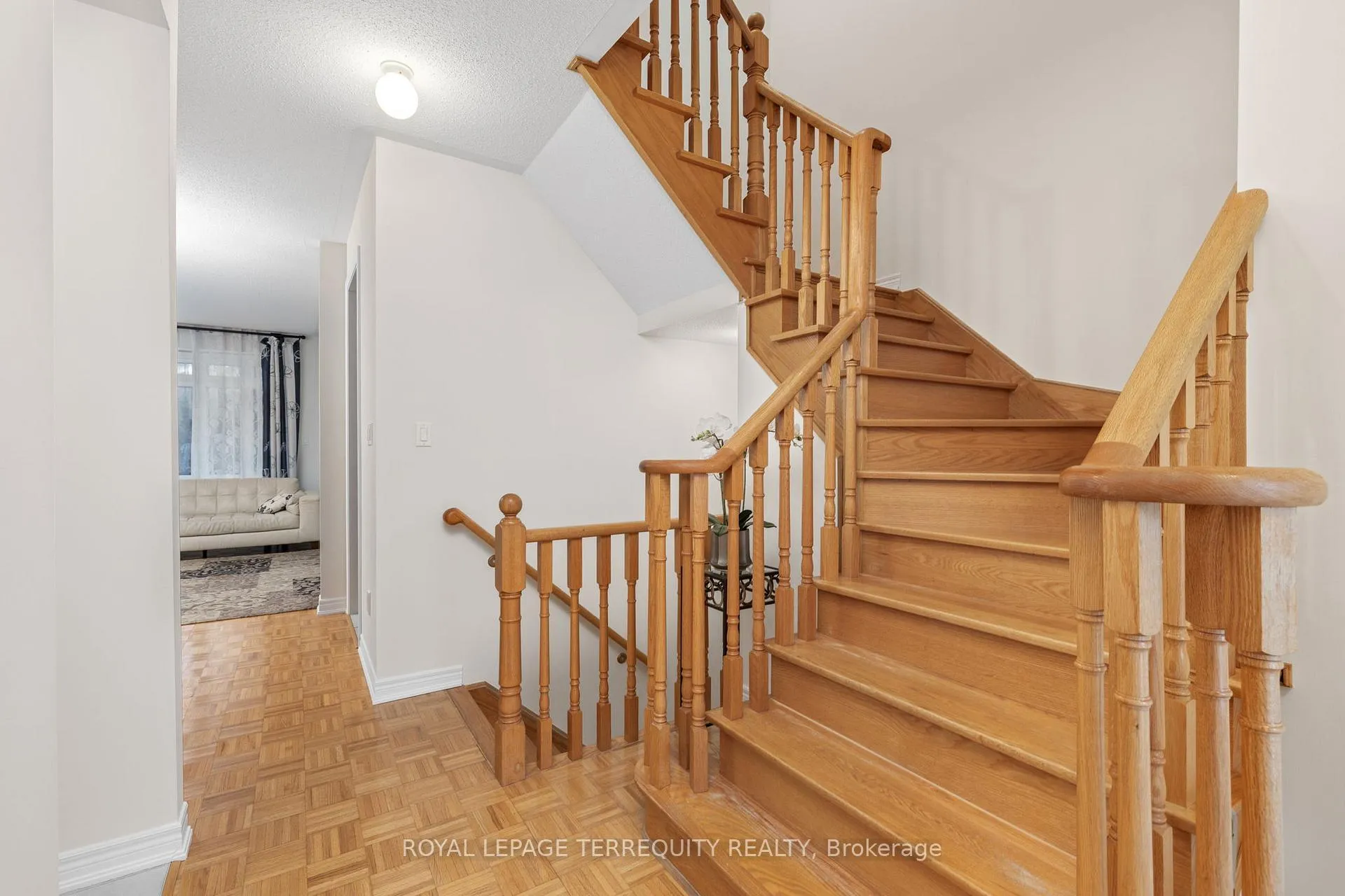 Photo 7 of 70 Degas Drive, Vaughan, Patterson — HOMEH