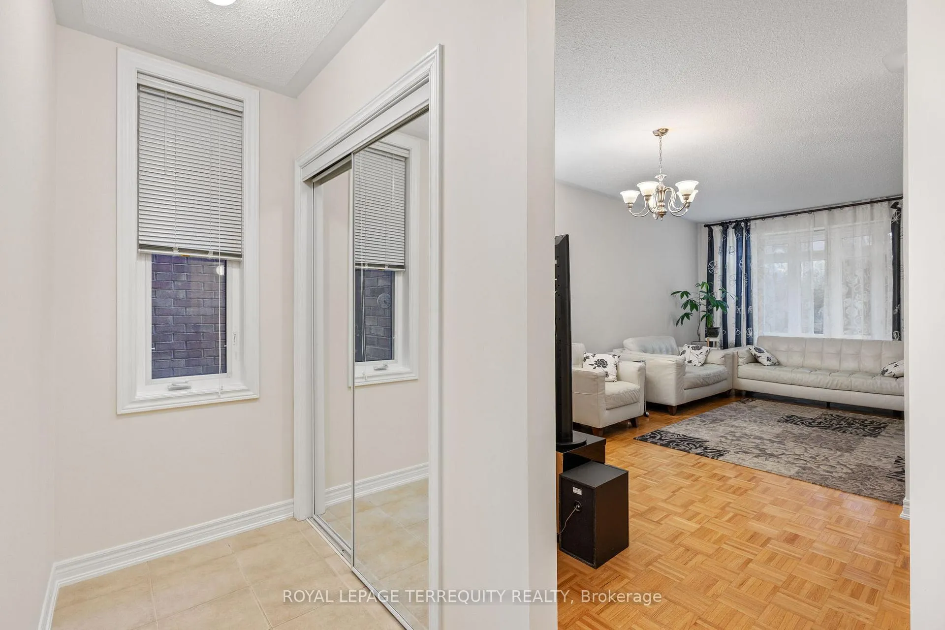 Photo 8 of 70 Degas Drive, Vaughan, Patterson — HOMEH
