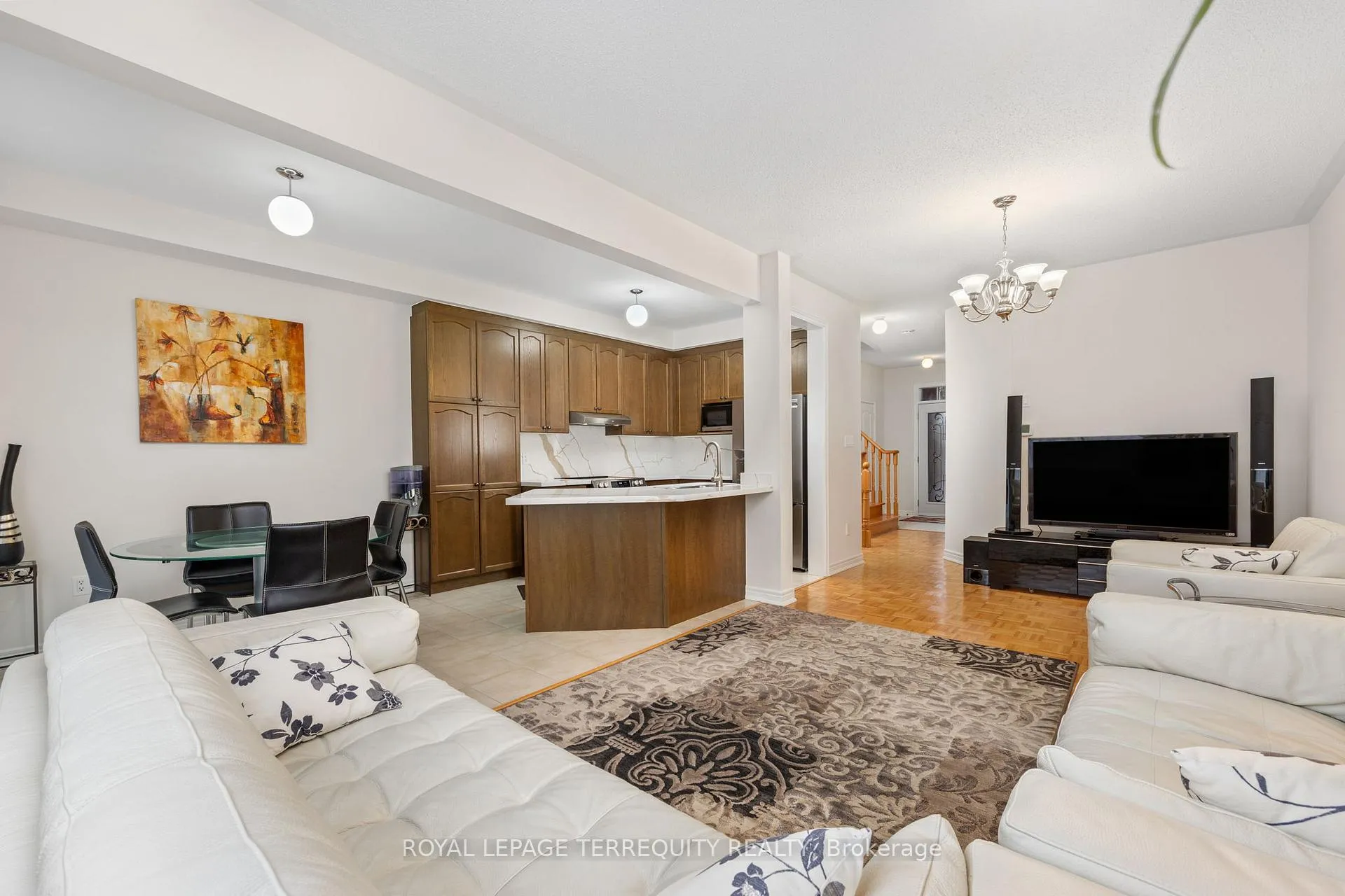 Photo 13 of 70 Degas Drive, Vaughan, Patterson — HOMEH