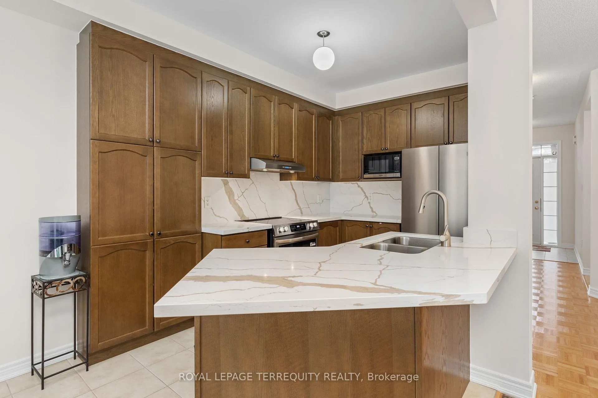 Photo 16 of 70 Degas Drive, Vaughan, Patterson — HOMEH