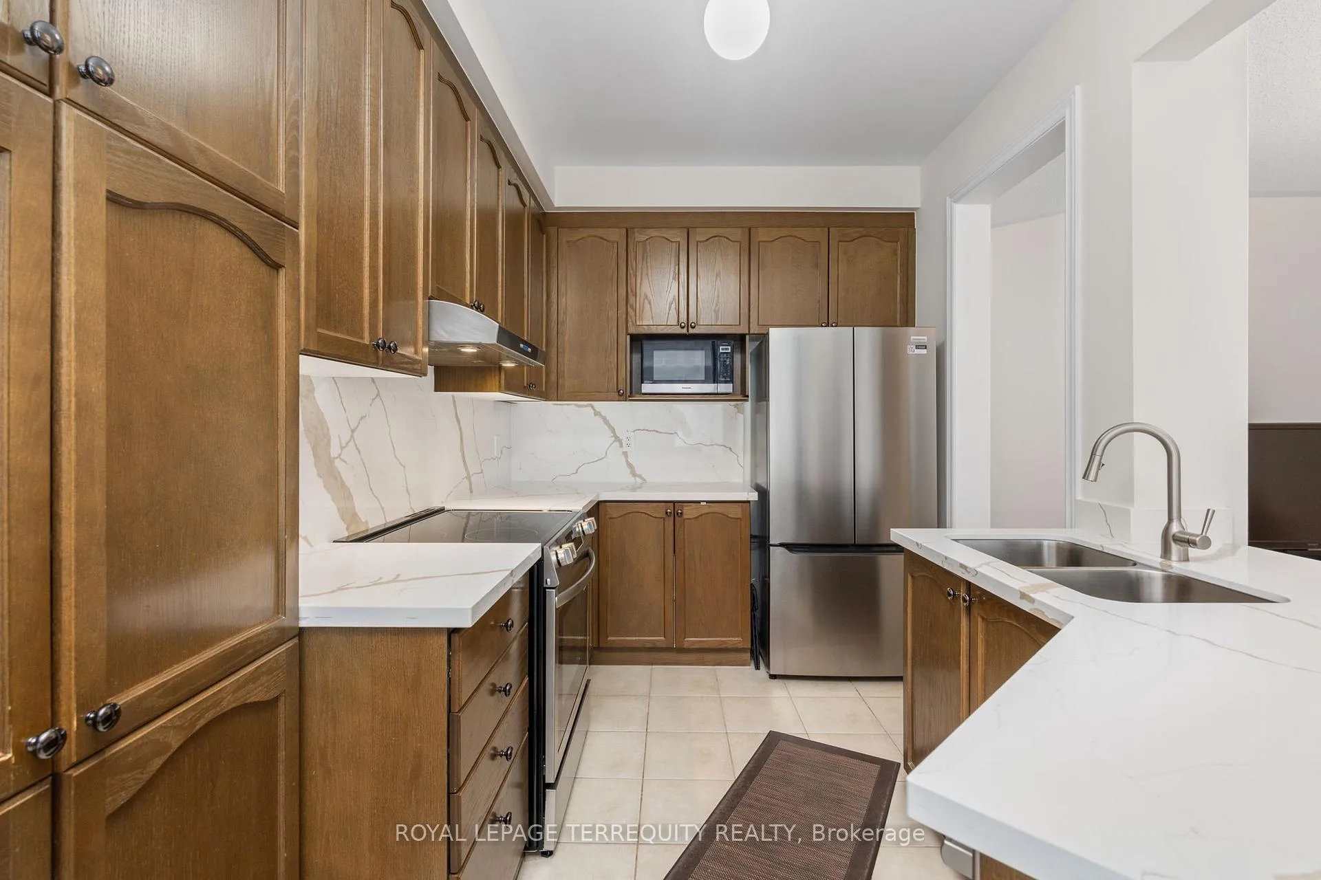 Photo 17 of 70 Degas Drive, Vaughan, Patterson — HOMEH