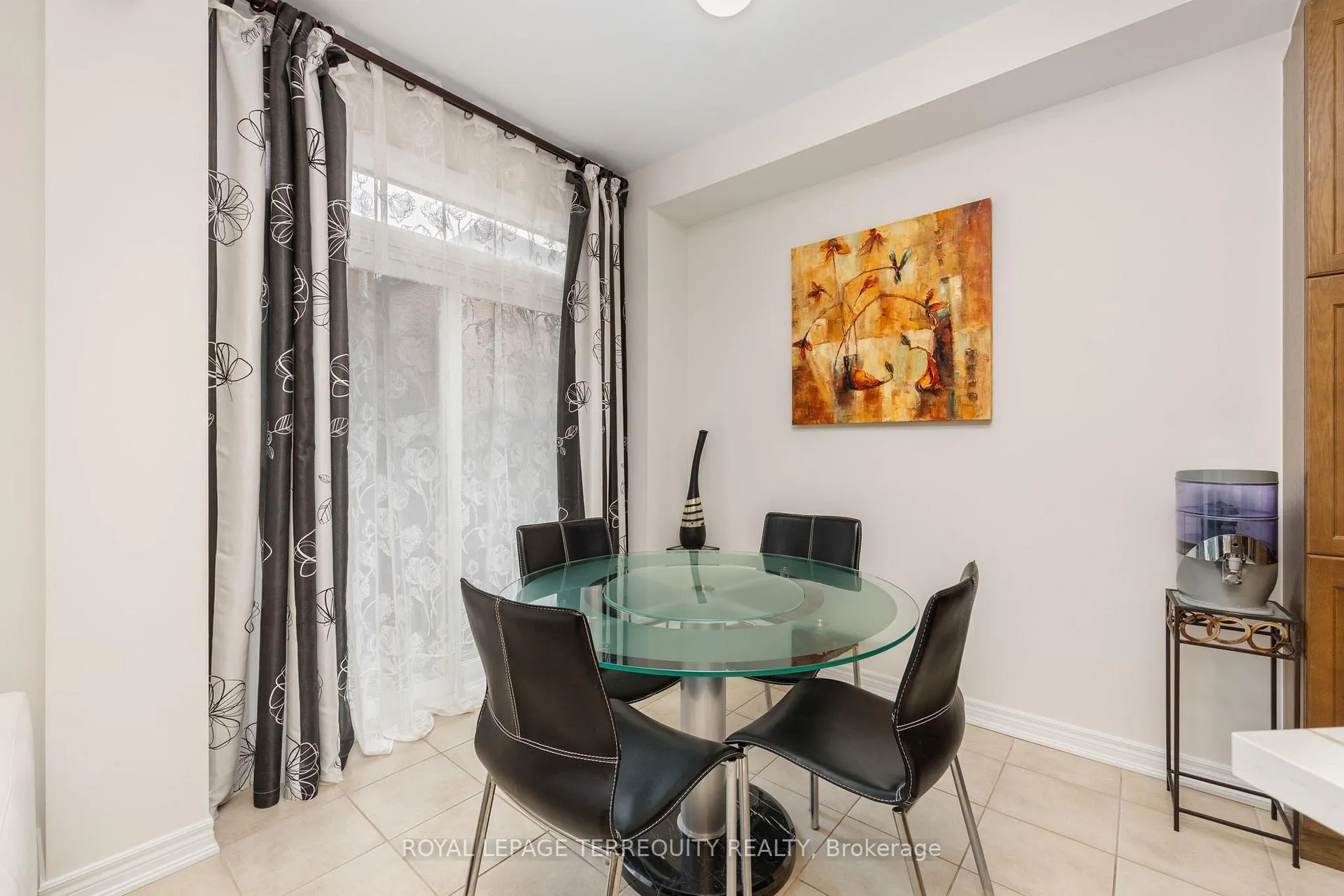 Photo 19 of 70 Degas Drive, Vaughan, Patterson — HOMEH