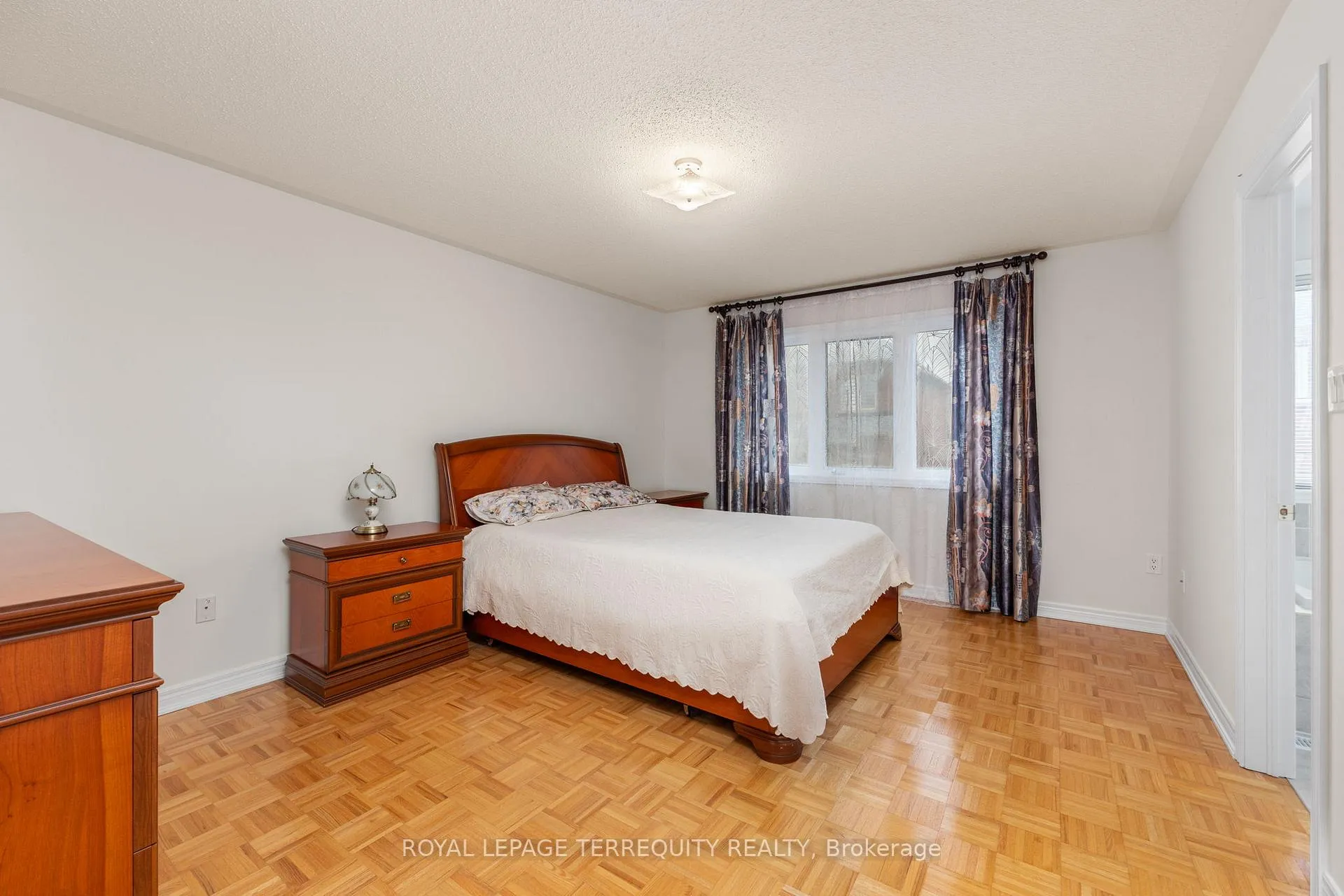 Photo 20 of 70 Degas Drive, Vaughan, Patterson — HOMEH
