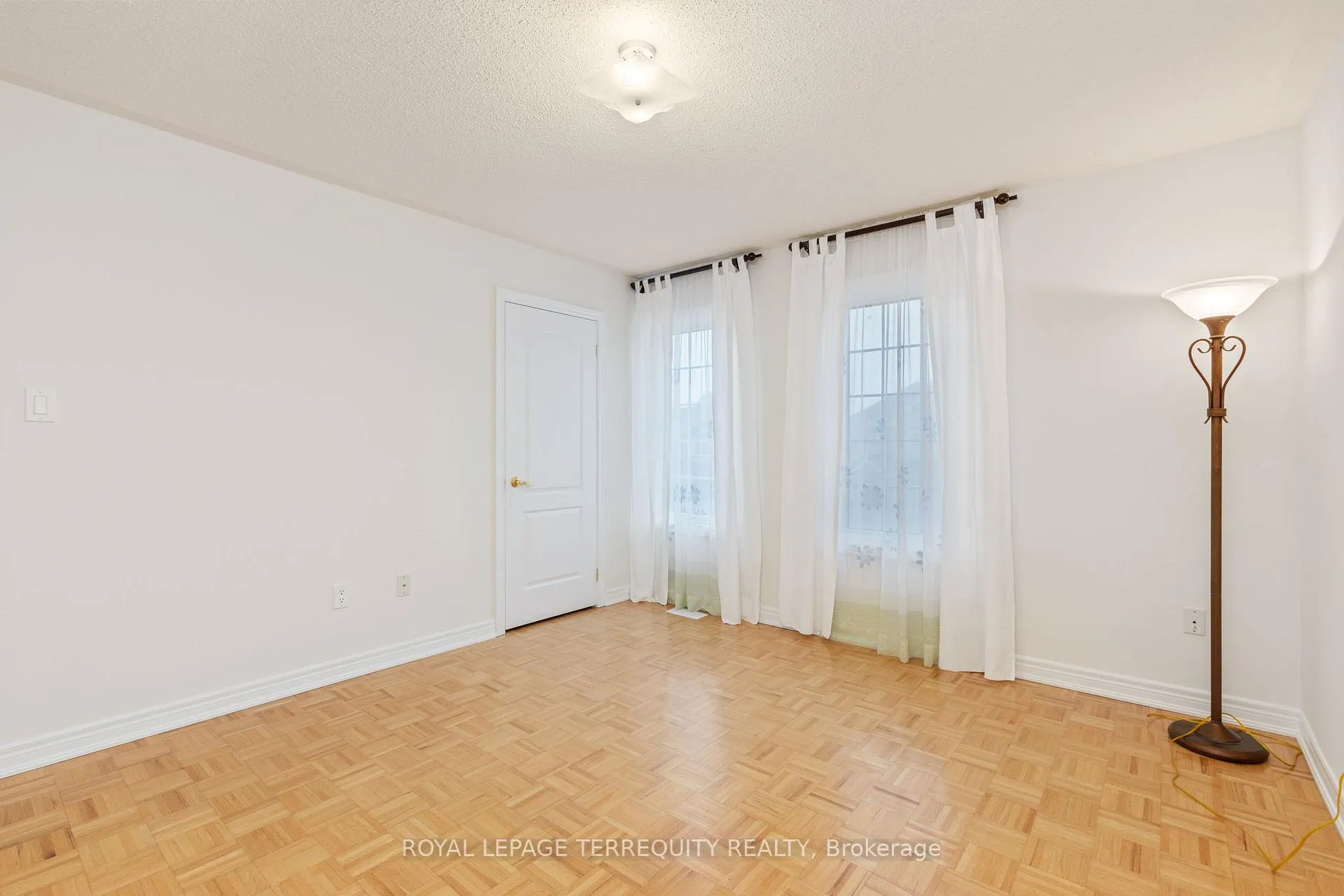 Photo 29 of 70 Degas Drive, Vaughan, Patterson — HOMEH