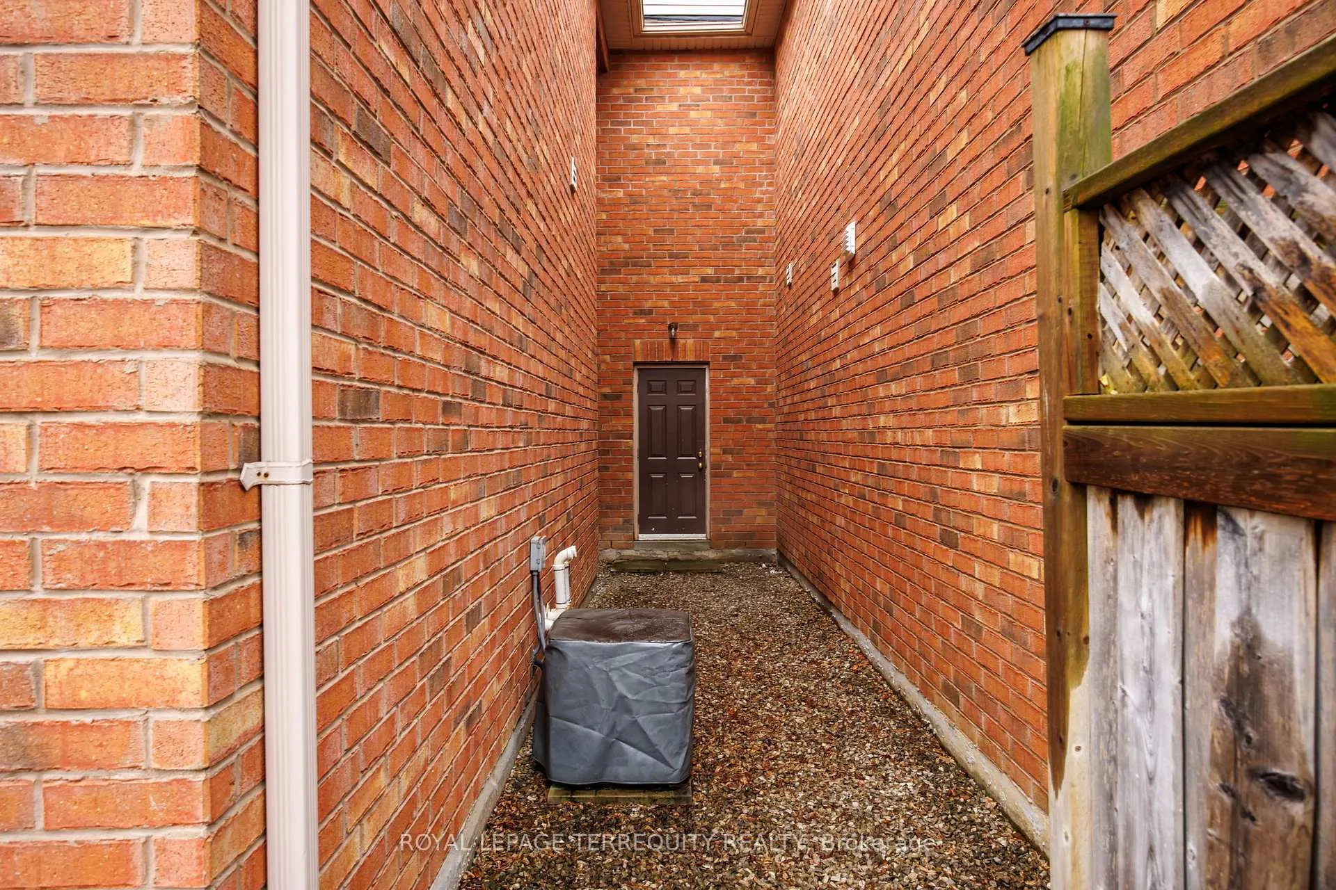 Photo 35 of 70 Degas Drive, Vaughan, Patterson — HOMEH