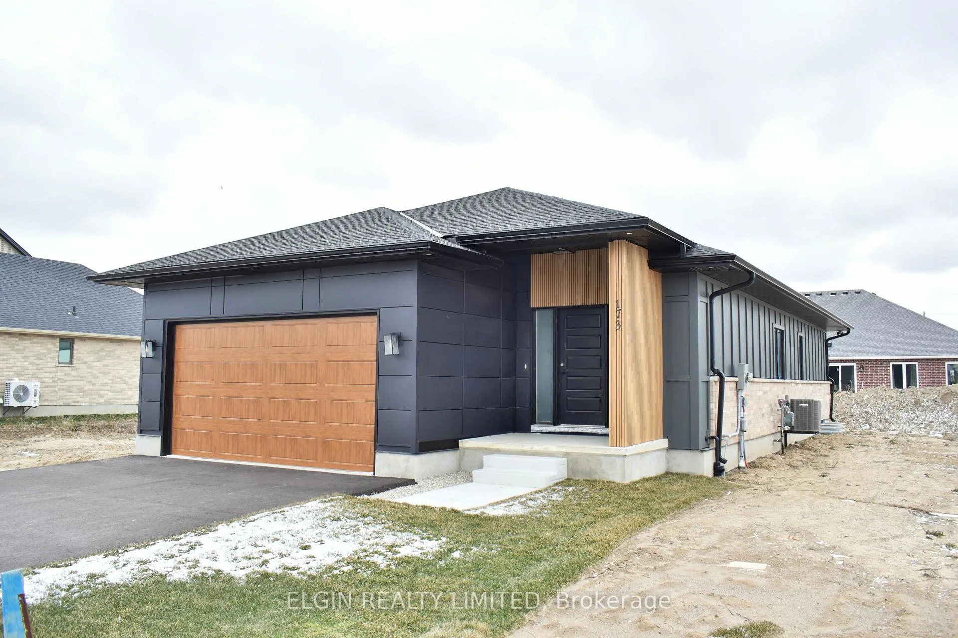 Front of 173 Renaissance Drive