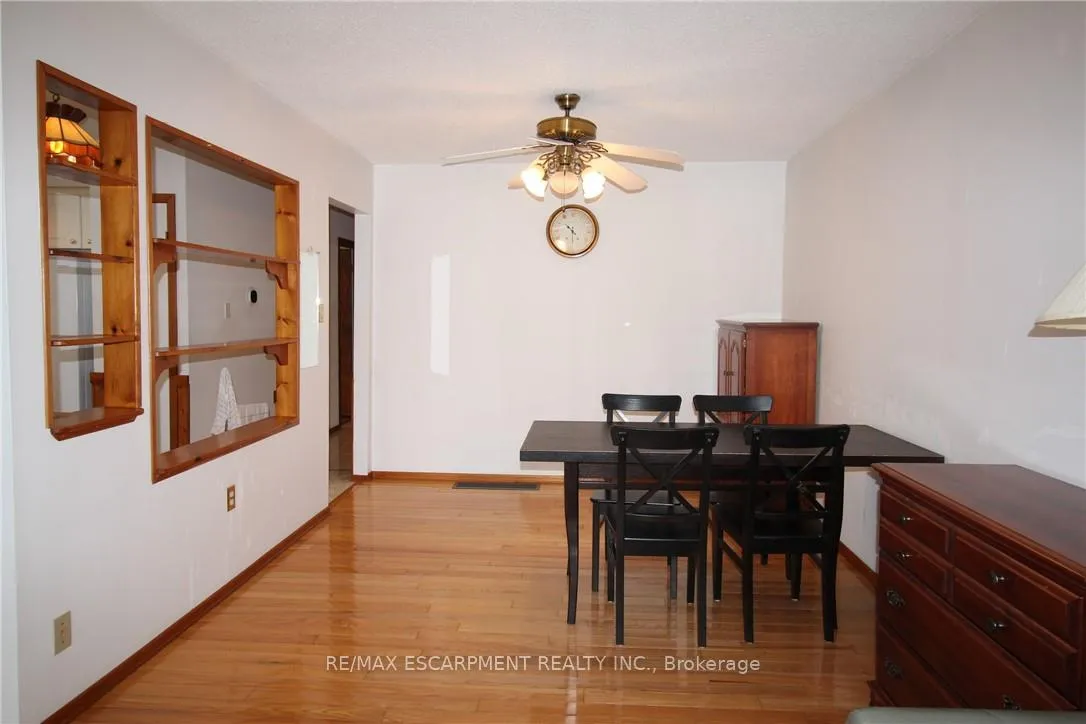Photo 4 of 234 Greencedar Drive, Hamilton, Gurnett — HOMEH