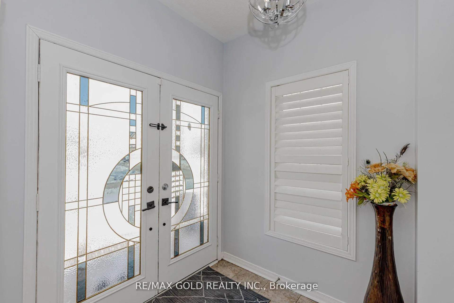 Photo 5 of 2 Oranmore Crescent, Brampton, Credit Valley — HOMEH