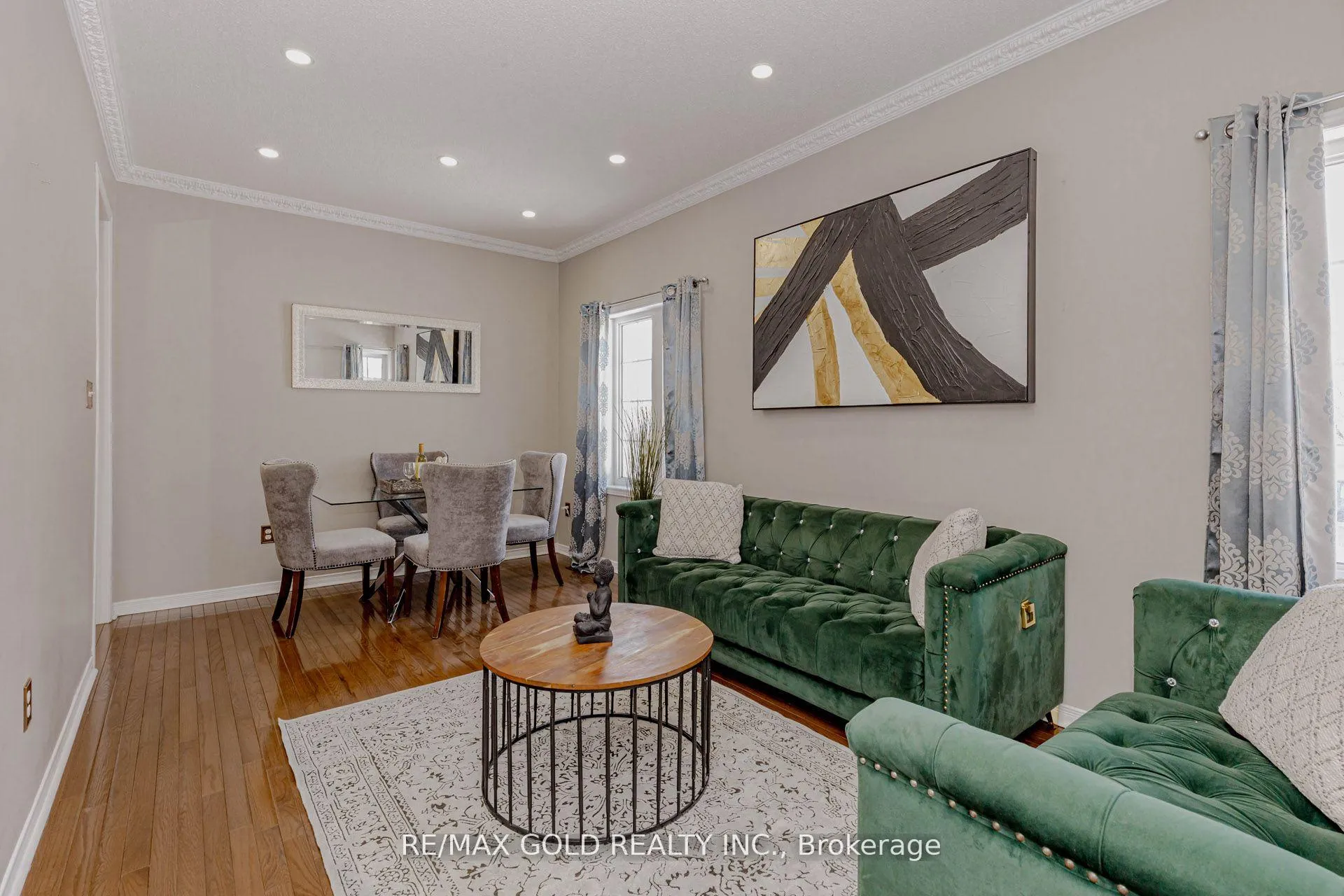 Photo 6 of 2 Oranmore Crescent, Brampton, Credit Valley — HOMEH