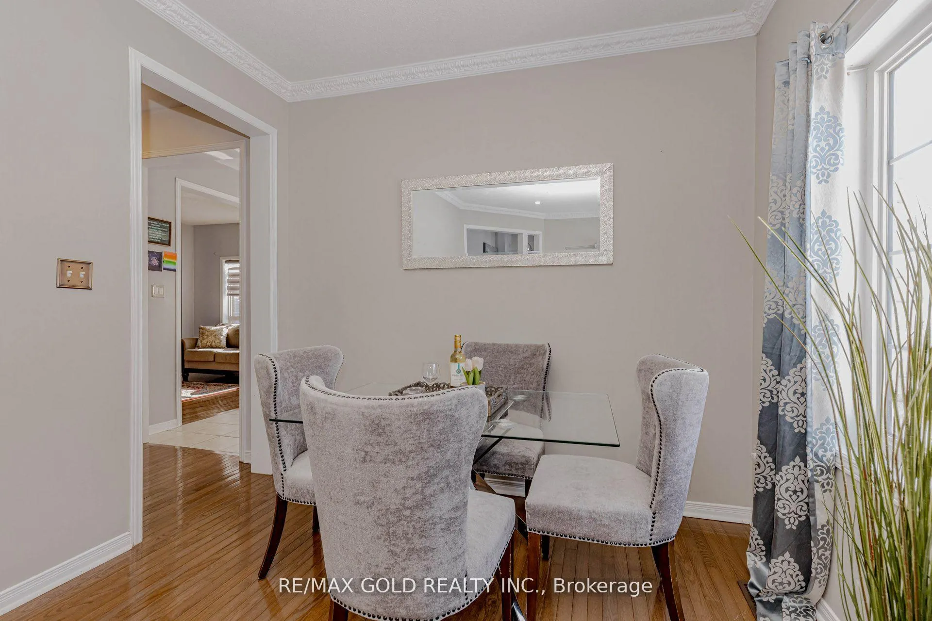 Photo 7 of 2 Oranmore Crescent, Brampton, Credit Valley — HOMEH