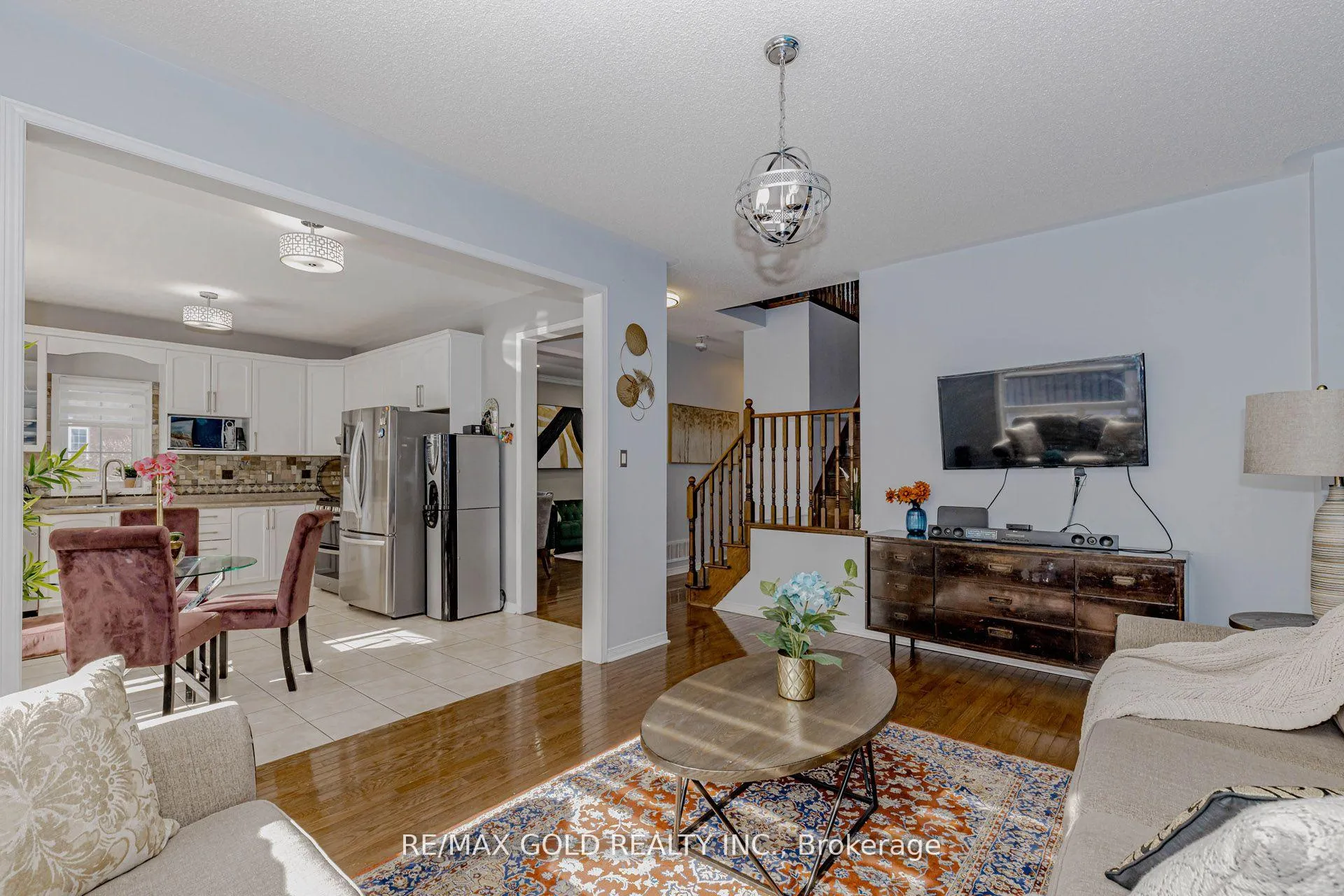 Photo 9 of 2 Oranmore Crescent, Brampton, Credit Valley — HOMEH