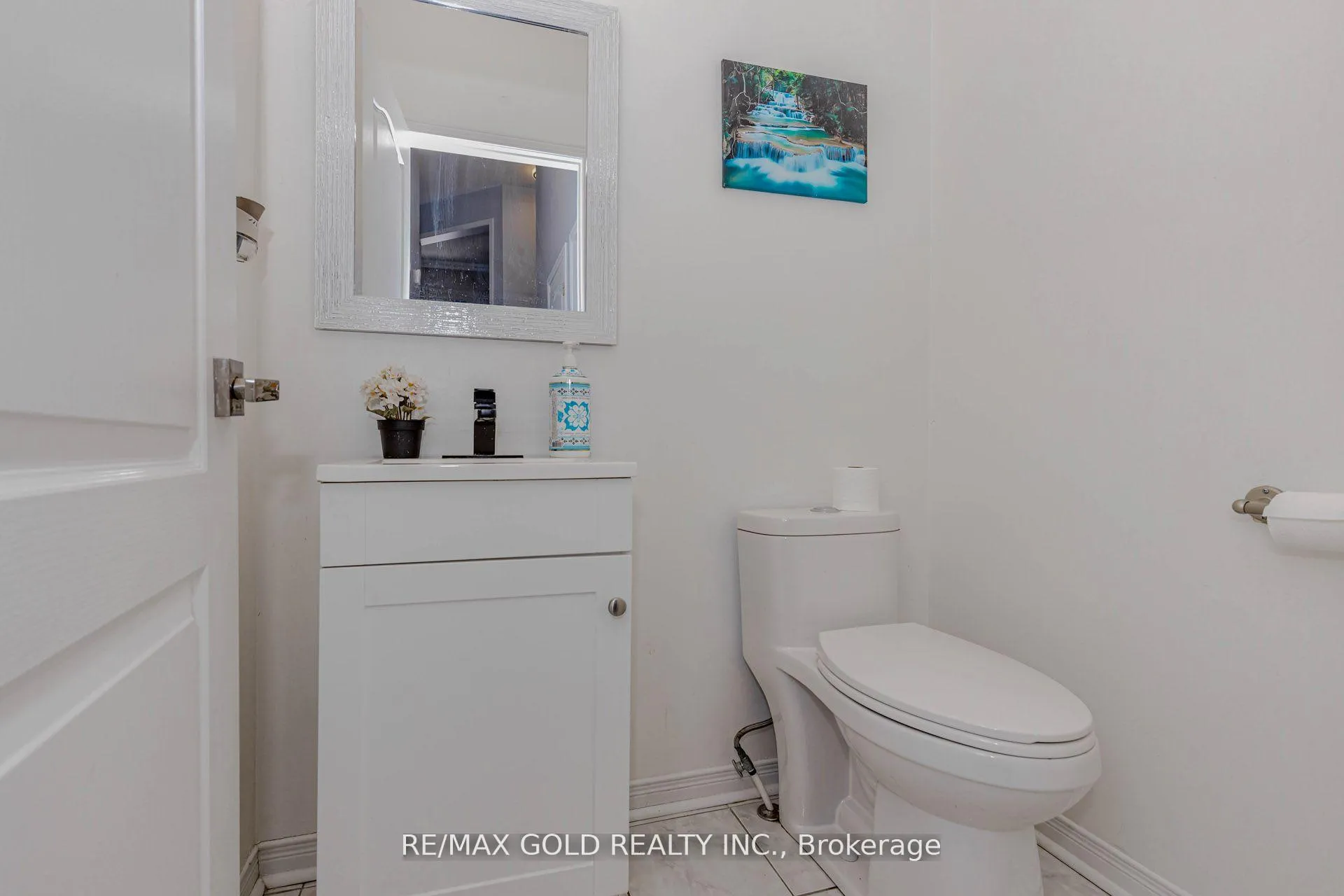 Photo 15 of 2 Oranmore Crescent, Brampton, Credit Valley — HOMEH