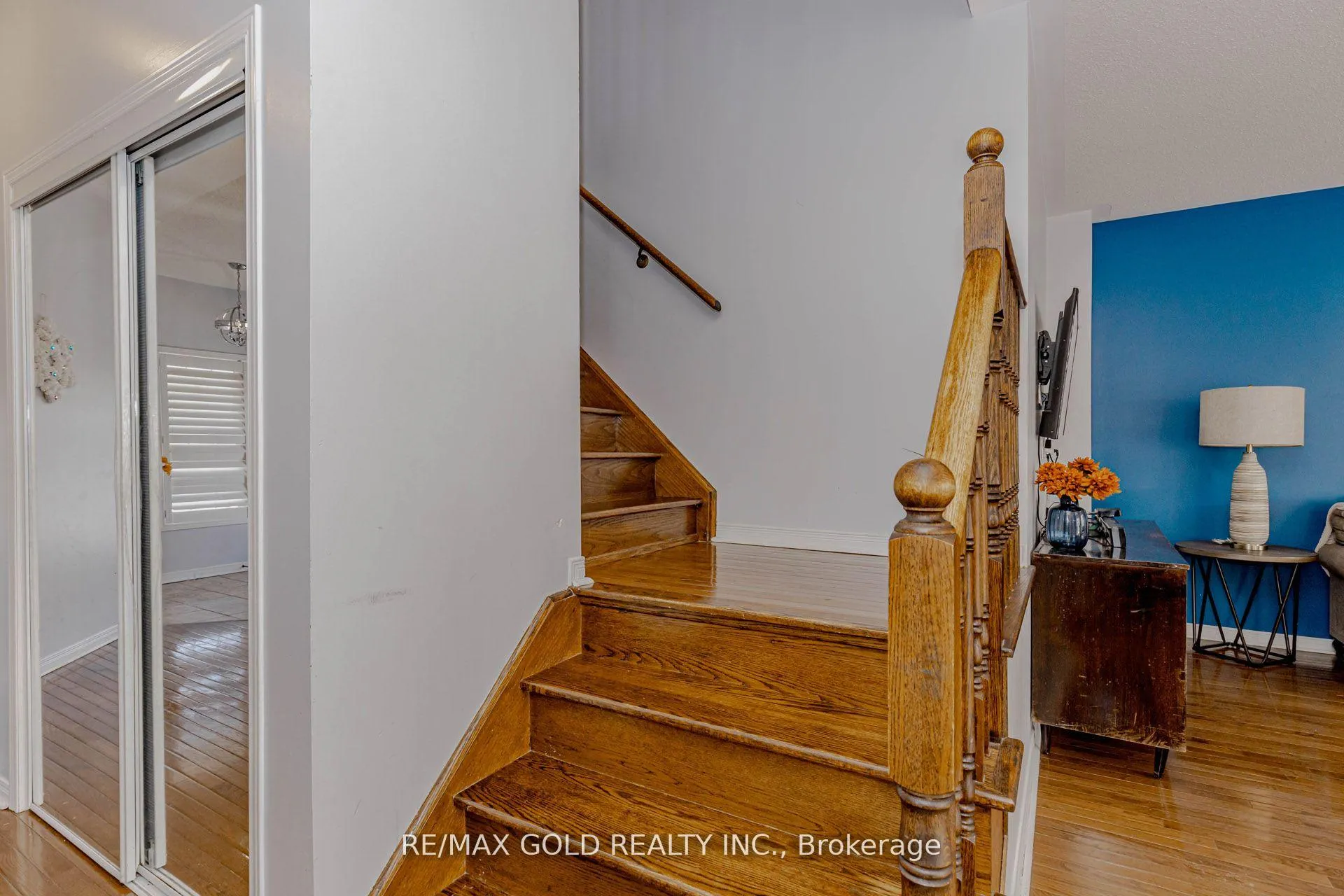 Photo 16 of 2 Oranmore Crescent, Brampton, Credit Valley — HOMEH