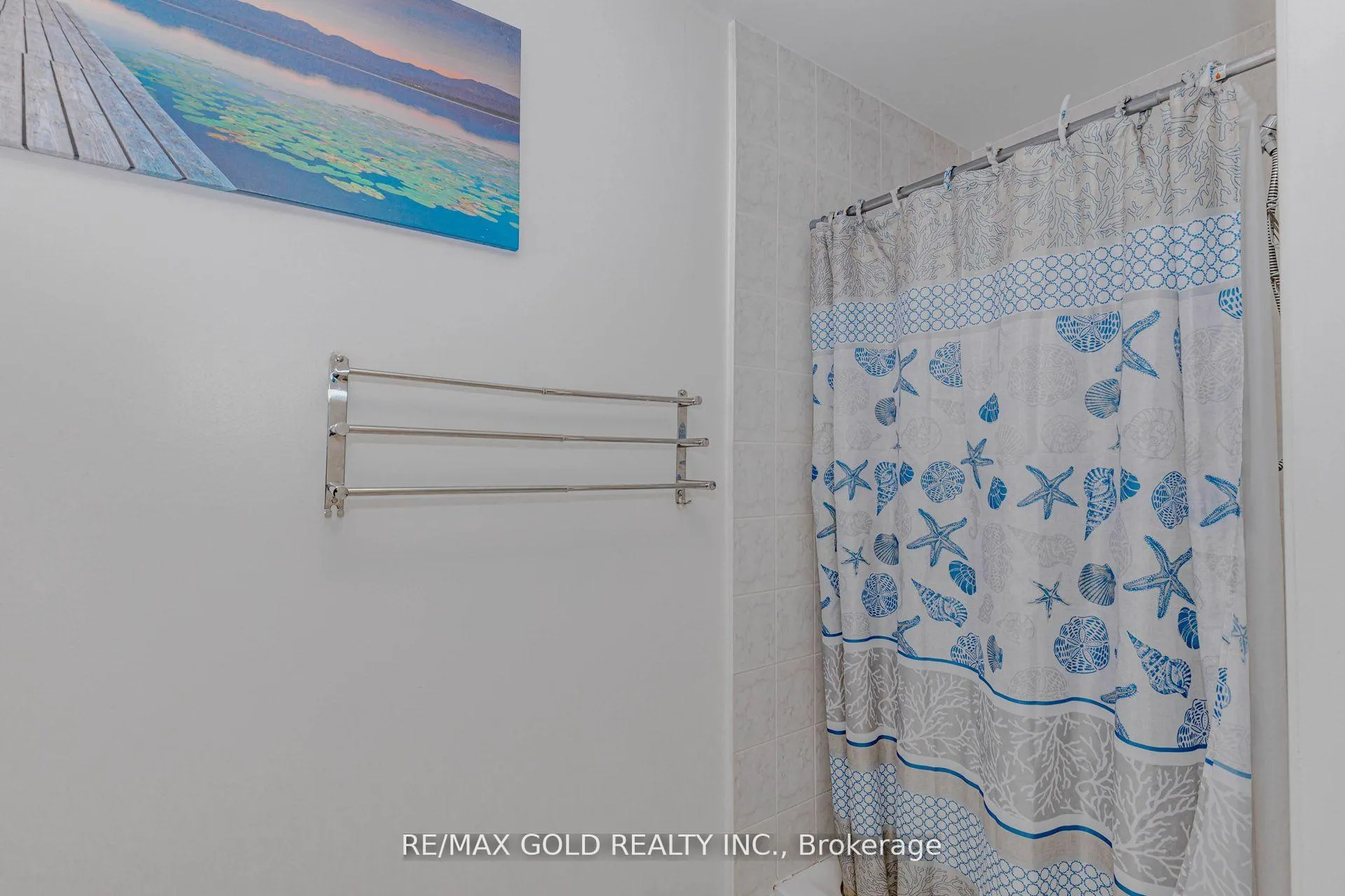 Photo 23 of 2 Oranmore Crescent, Brampton, Credit Valley — HOMEH