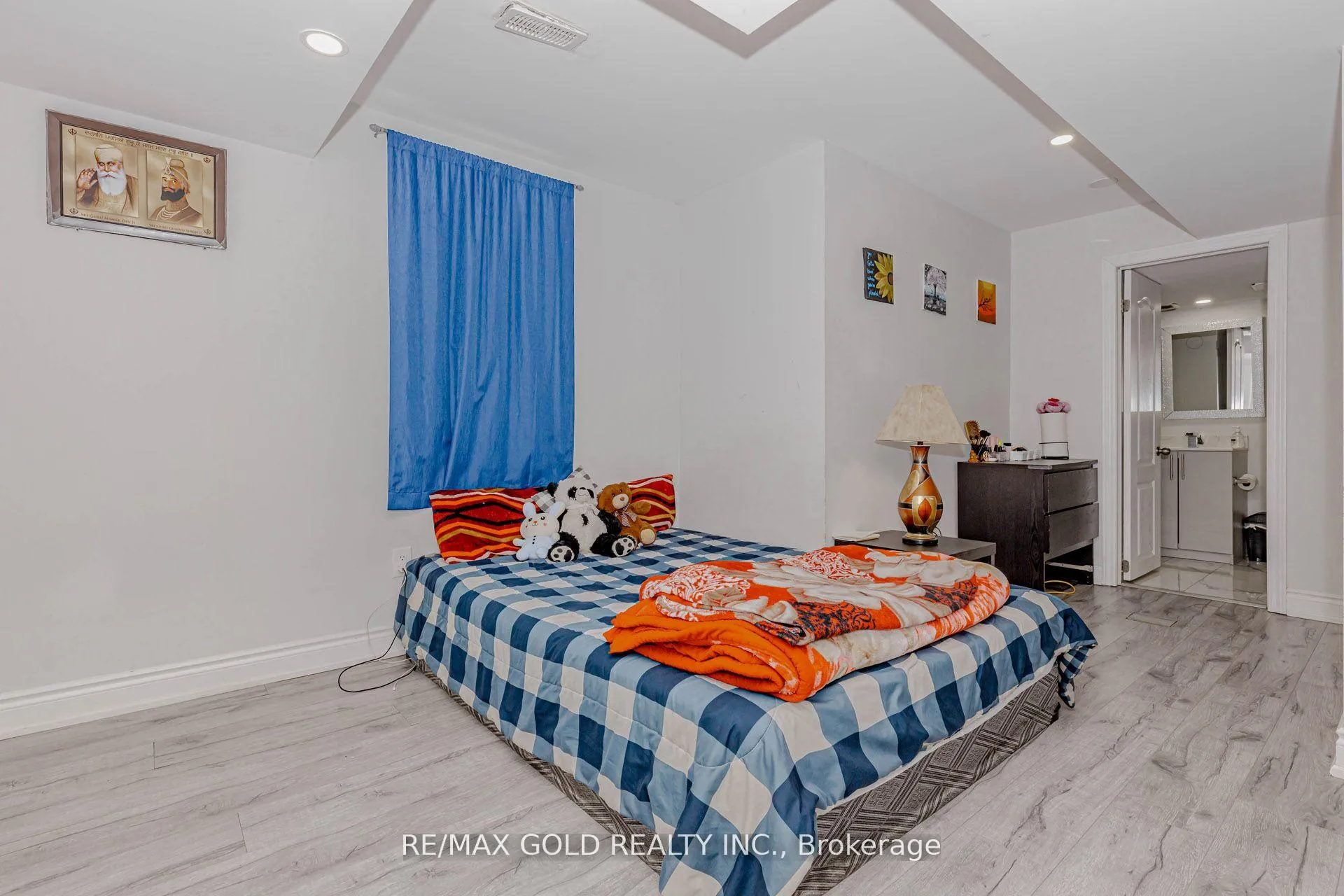 Photo 36 of 2 Oranmore Crescent, Brampton, Credit Valley — HOMEH