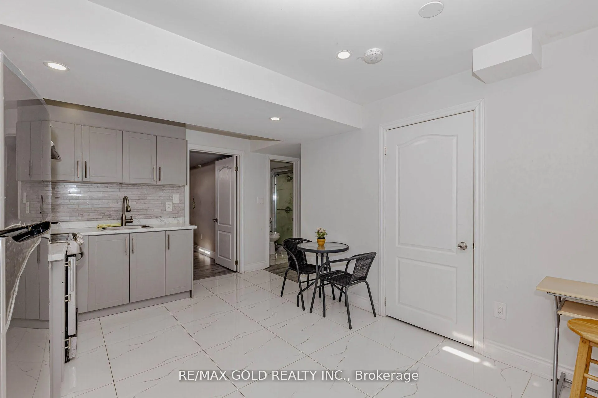 Photo 39 of 2 Oranmore Crescent, Brampton, Credit Valley — HOMEH