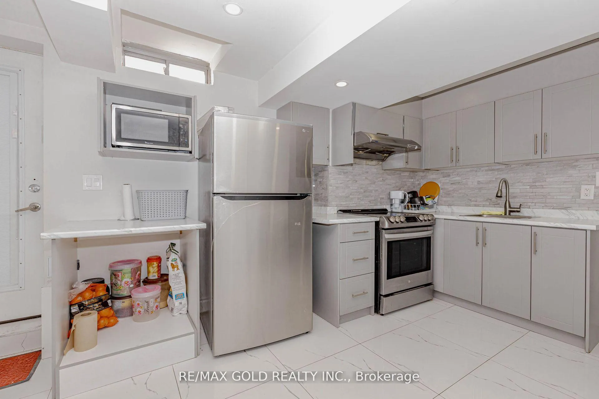 Photo 40 of 2 Oranmore Crescent, Brampton, Credit Valley — HOMEH