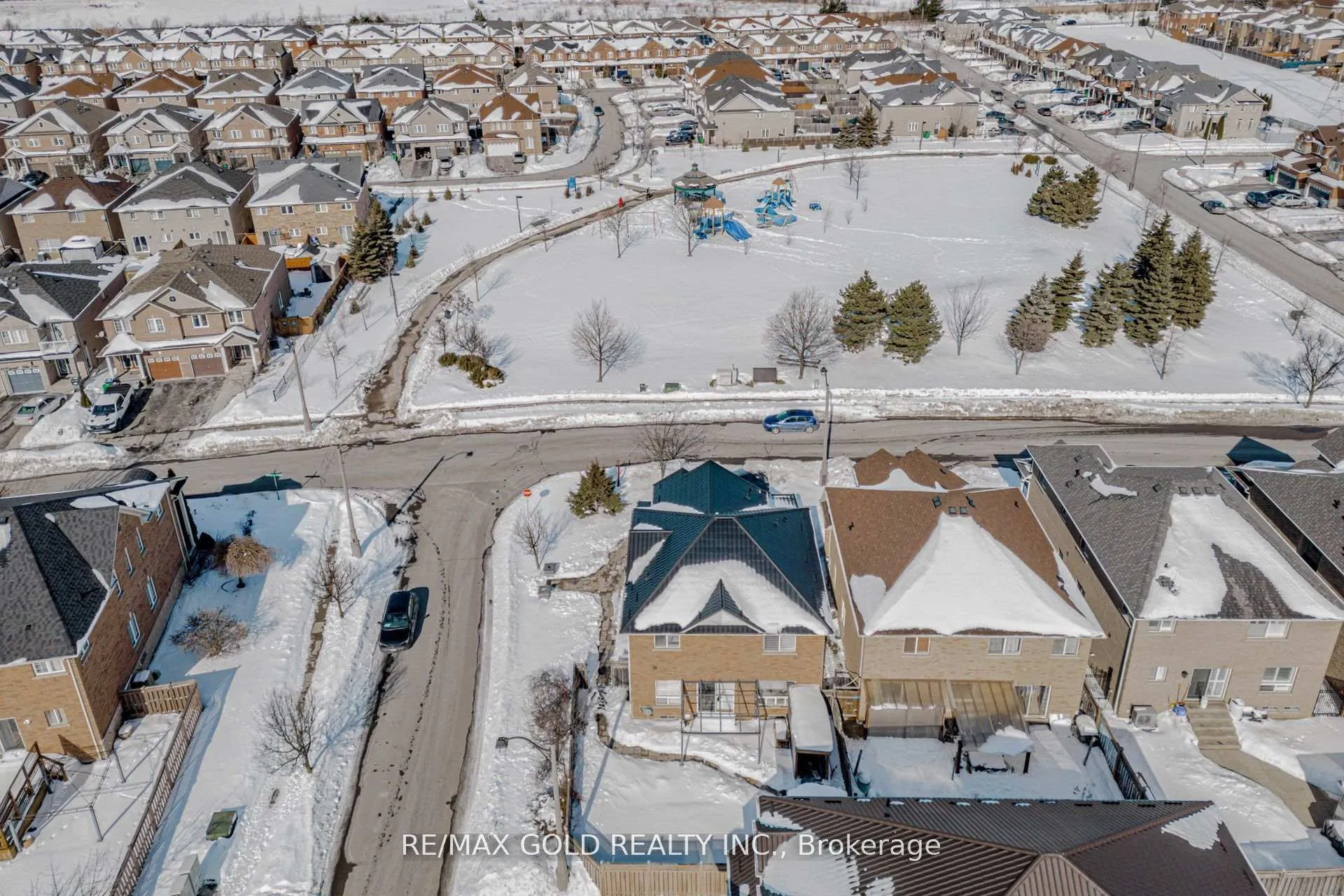 Photo 46 of 2 Oranmore Crescent, Brampton, Credit Valley — HOMEH