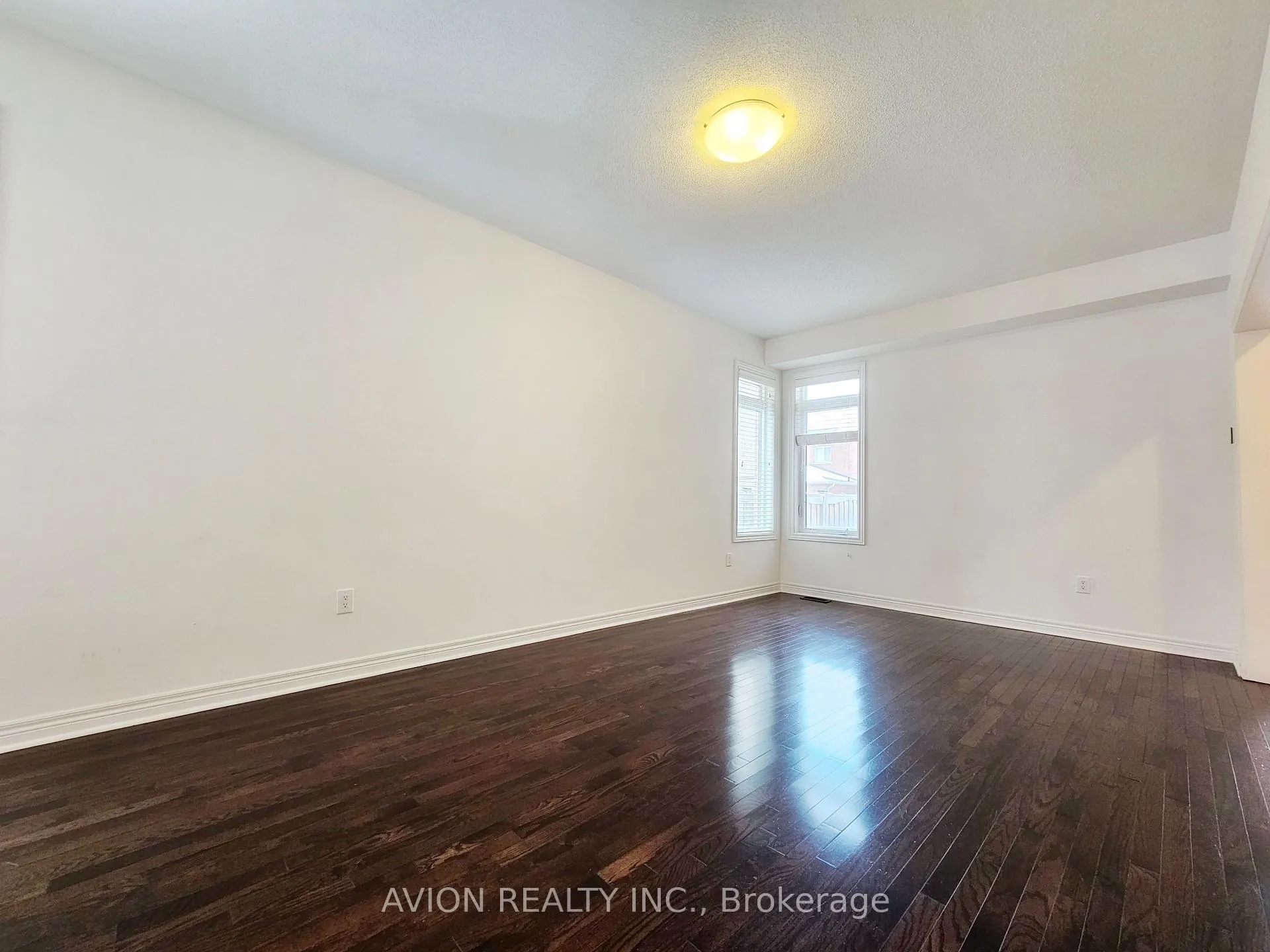 Photo 4 of 72 Eakin Mill Road, Markham, Wismer — HOMEH
