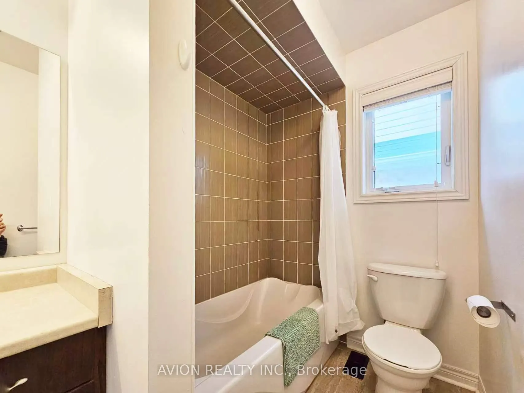 Photo 27 of 72 Eakin Mill Road, Markham, Wismer — HOMEH