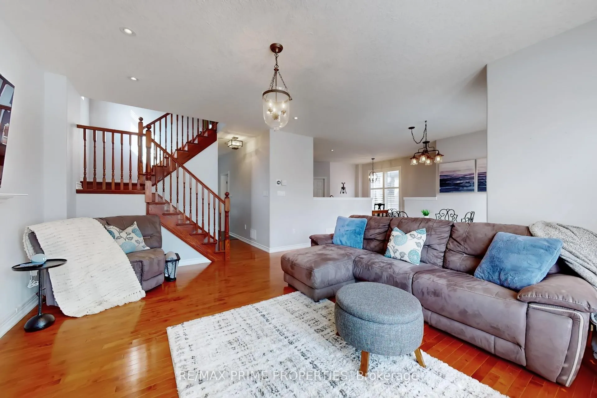 Photo 4 of 947 Booth Avenue, Innisfil, Alcona — HOMEH