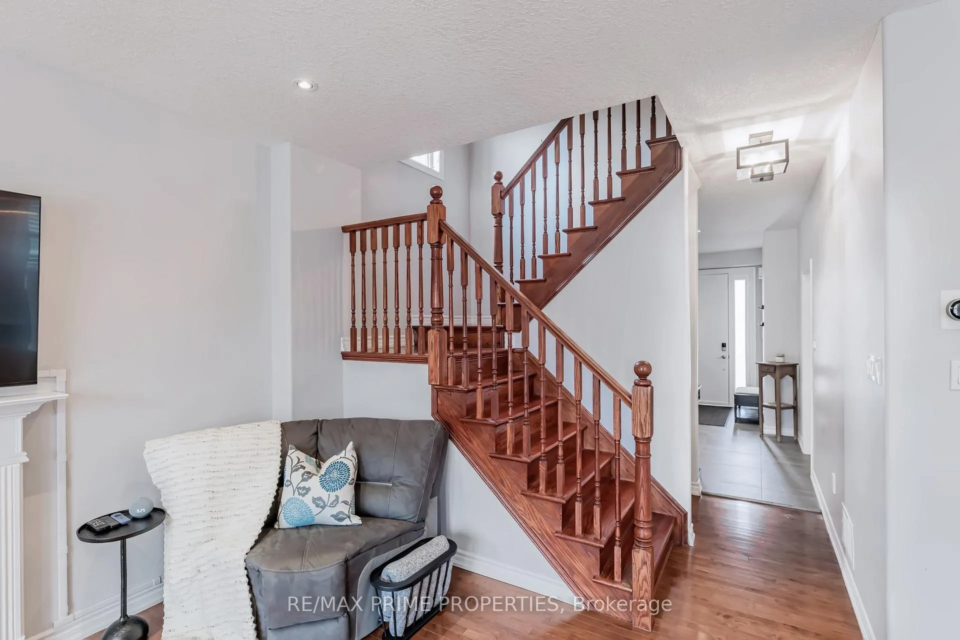 Photo 18 of 947 Booth Avenue, Innisfil, Alcona — HOMEH