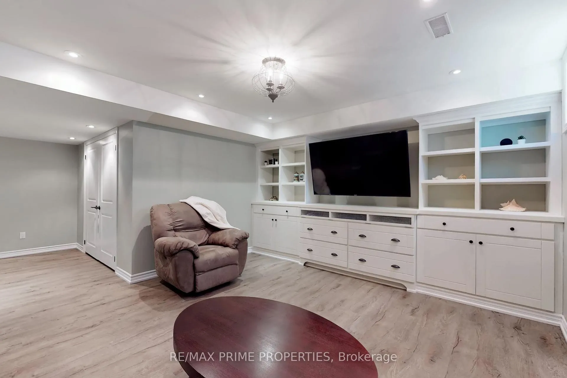Photo 39 of 947 Booth Avenue, Innisfil, Alcona — HOMEH