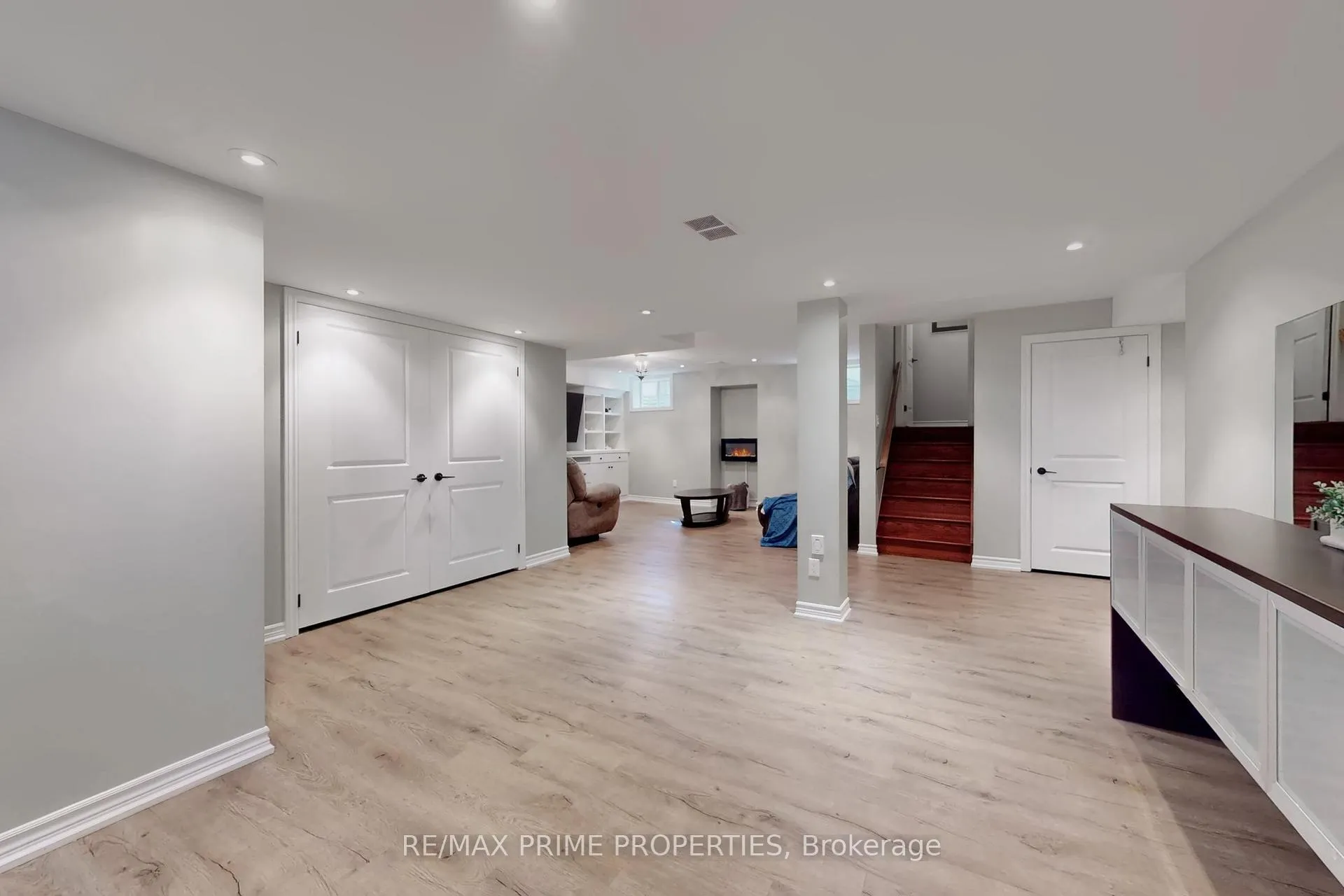 Photo 42 of 947 Booth Avenue, Innisfil, Alcona — HOMEH
