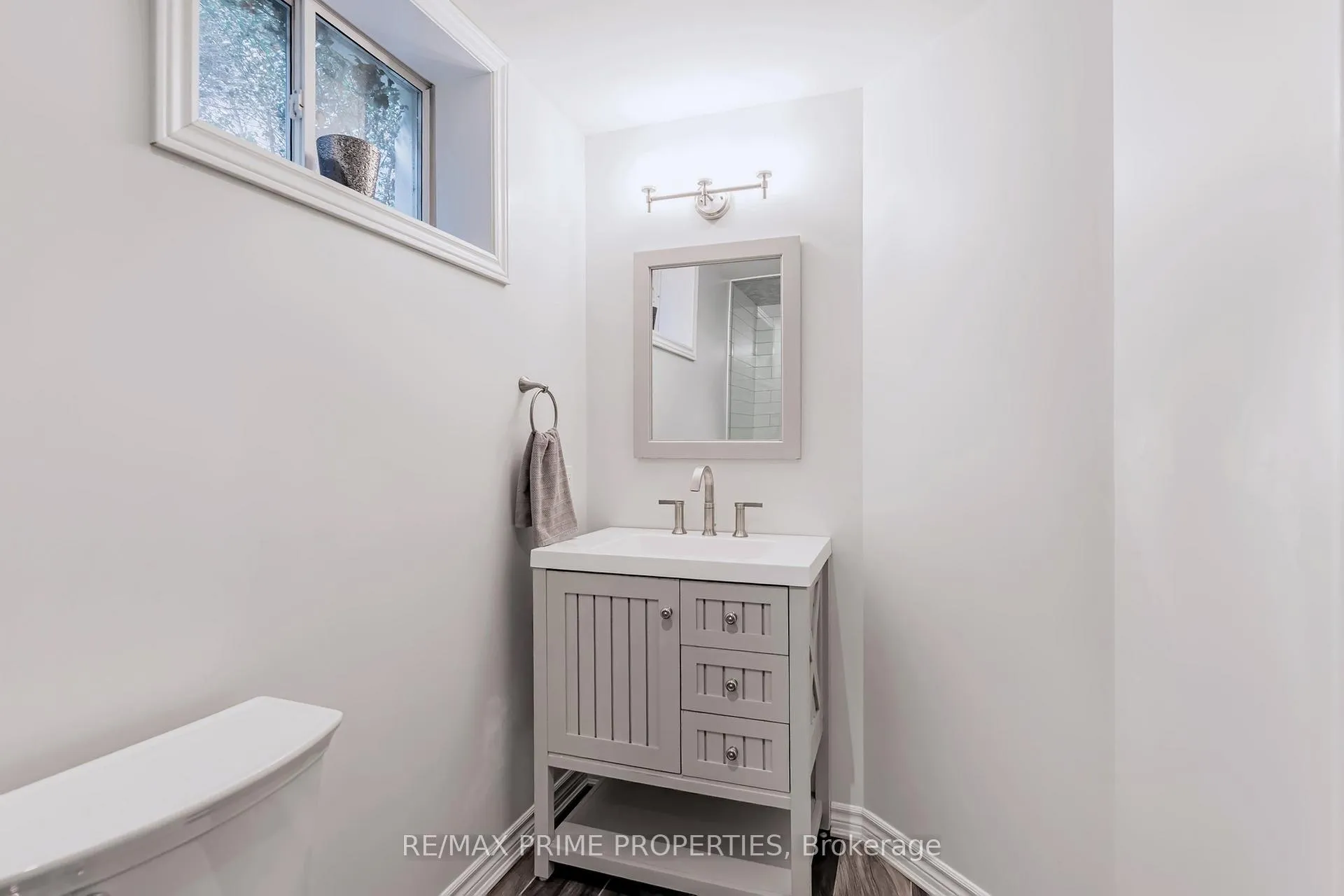 Photo 44 of 947 Booth Avenue, Innisfil, Alcona — HOMEH