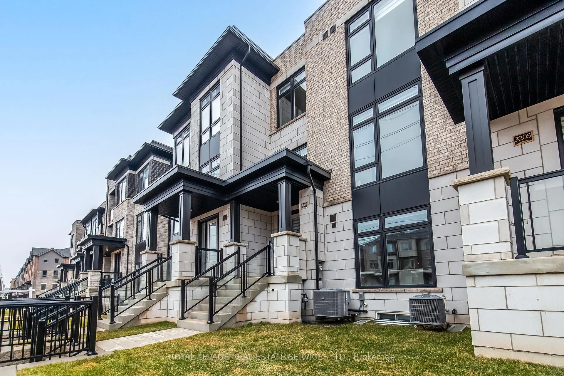 Photo 2 of Unit Unit 1, 3207 Sixth Line, Oakville, Glenorchy — HOMEH