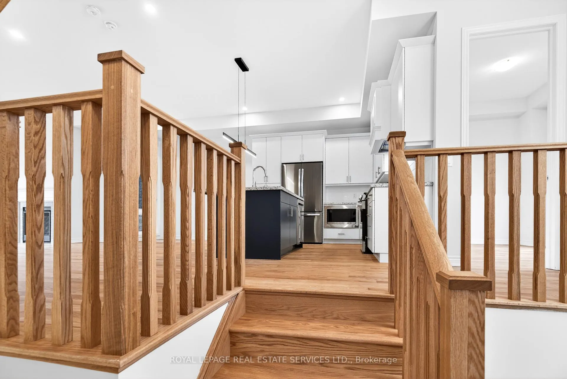 Photo 5 of Unit Unit 1, 3207 Sixth Line, Oakville, Glenorchy — HOMEH