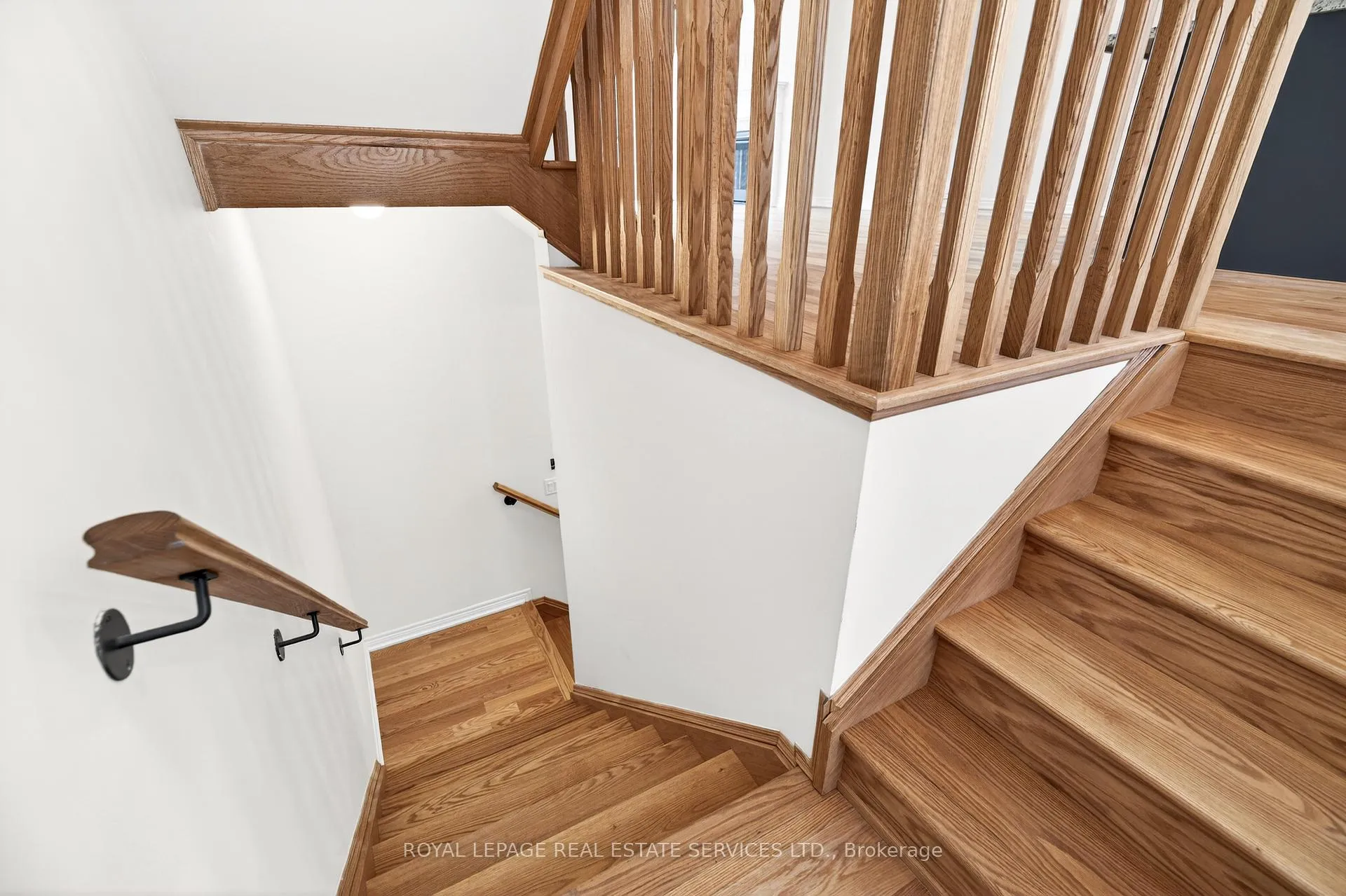 Photo 48 of Unit Unit 1, 3207 Sixth Line, Oakville, Glenorchy — HOMEH