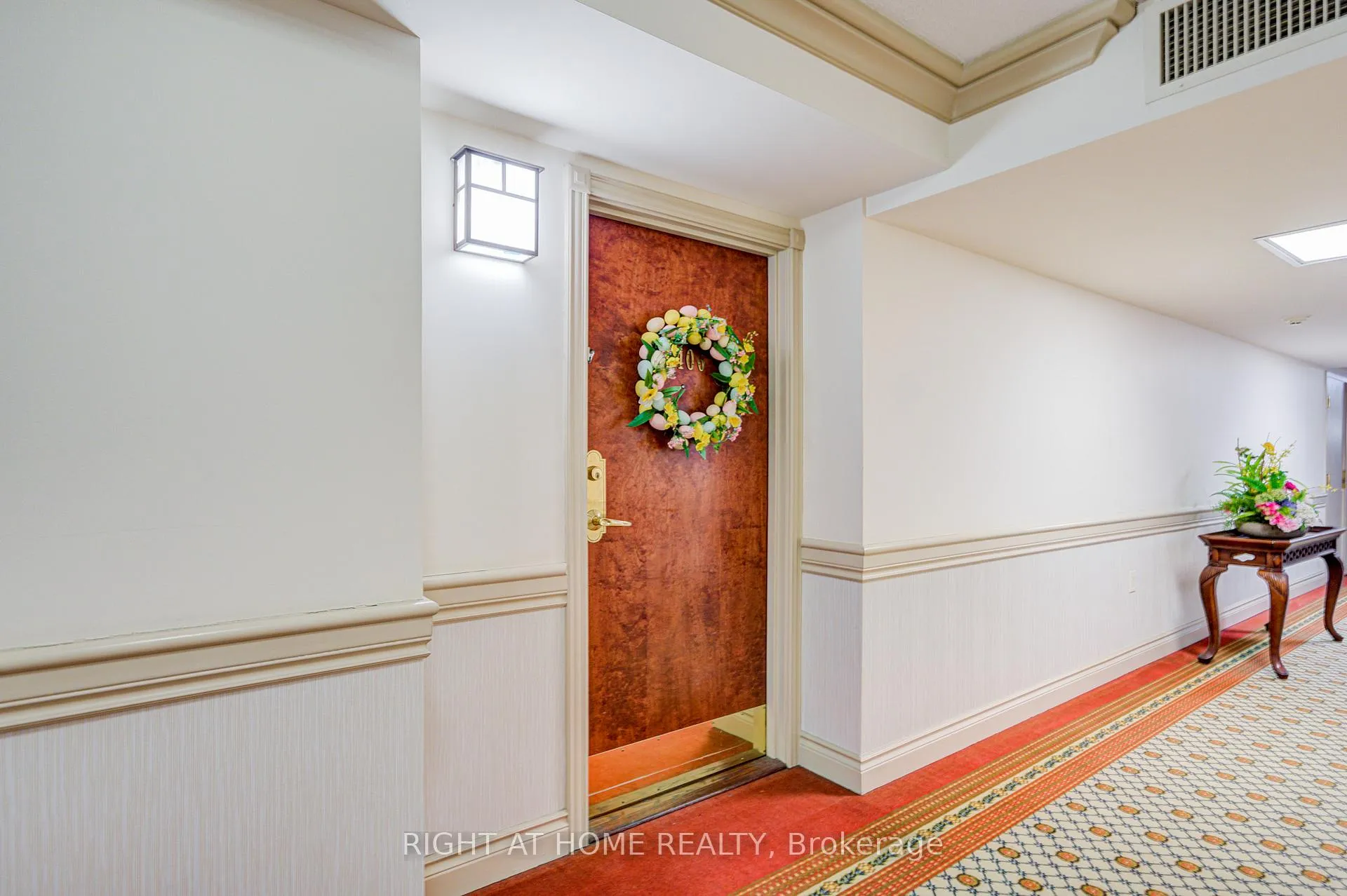 Photo 6 of Unit 2406, 100 Burloak Drive, Burlington, Appleby — HOMEH