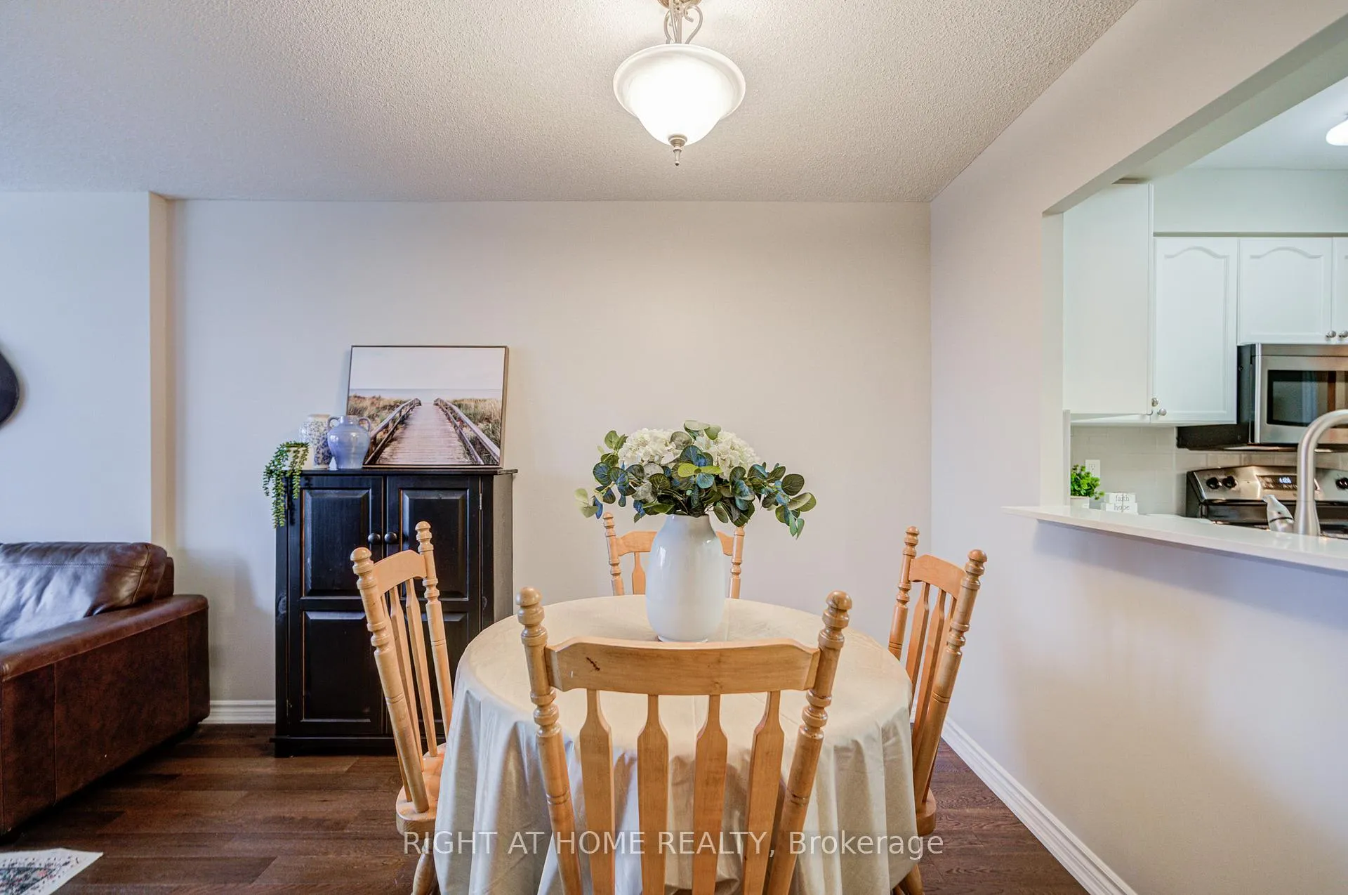 Photo 17 of Unit 2406, 100 Burloak Drive, Burlington, Appleby — HOMEH