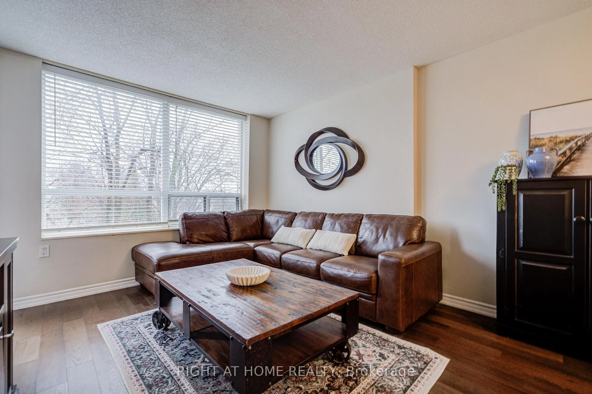 Photo 23 of Unit 2406, 100 Burloak Drive, Burlington, Appleby — HOMEH