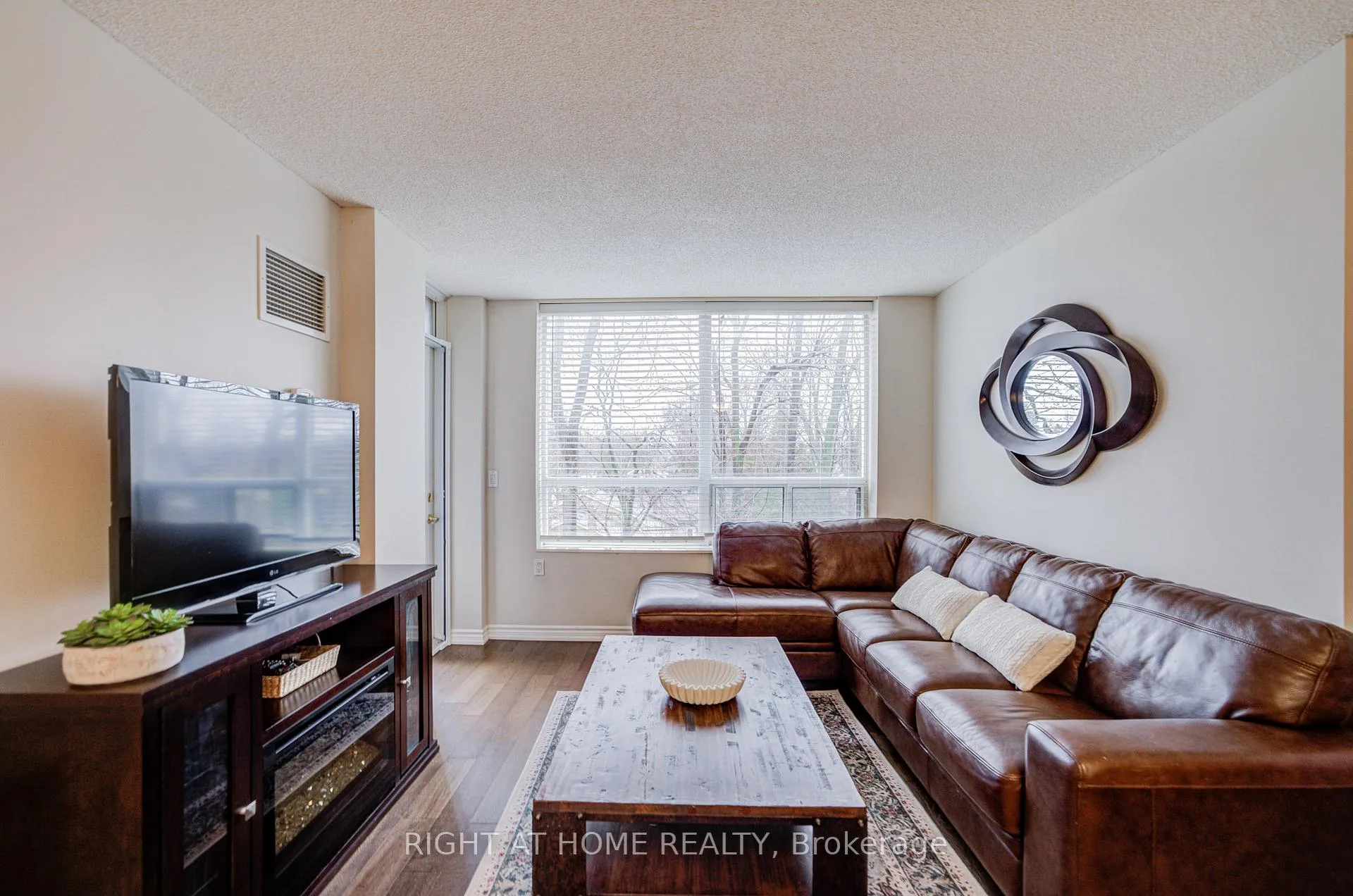 Photo 24 of Unit 2406, 100 Burloak Drive, Burlington, Appleby — HOMEH
