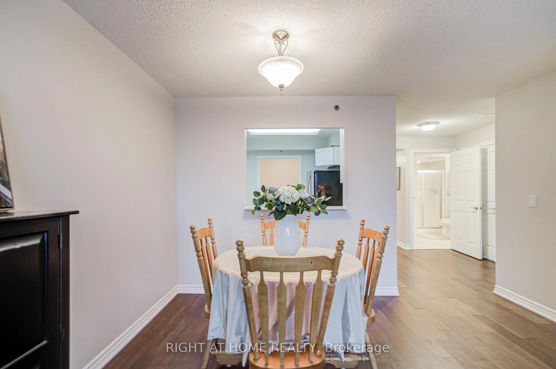 Photo 25 of Unit 2406, 100 Burloak Drive, Burlington, Appleby — HOMEH