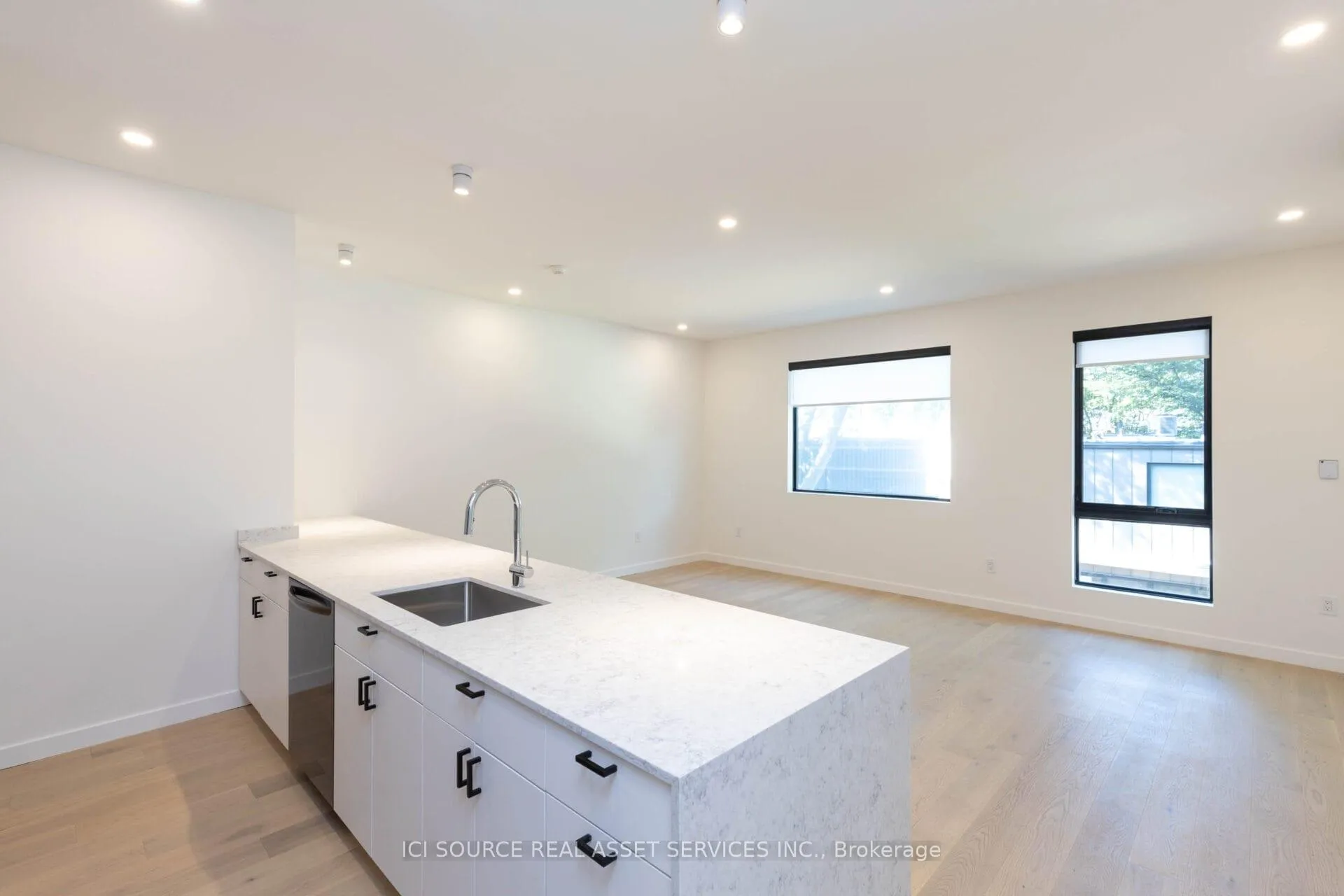 Photo 2 of Unit Unit D, 60 Jones Avenue, Toronto, South Riverdale — HOMEH