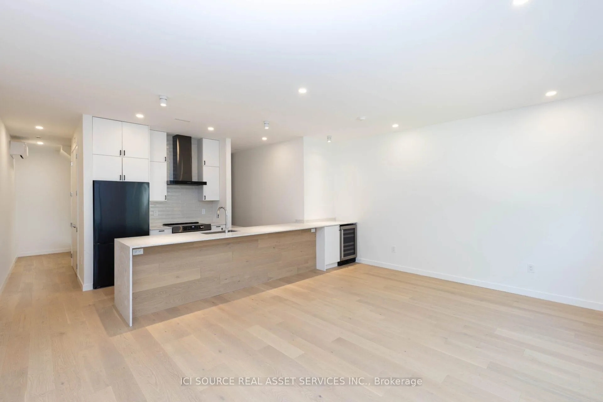 Photo 3 of Unit Unit D, 60 Jones Avenue, Toronto, South Riverdale — HOMEH