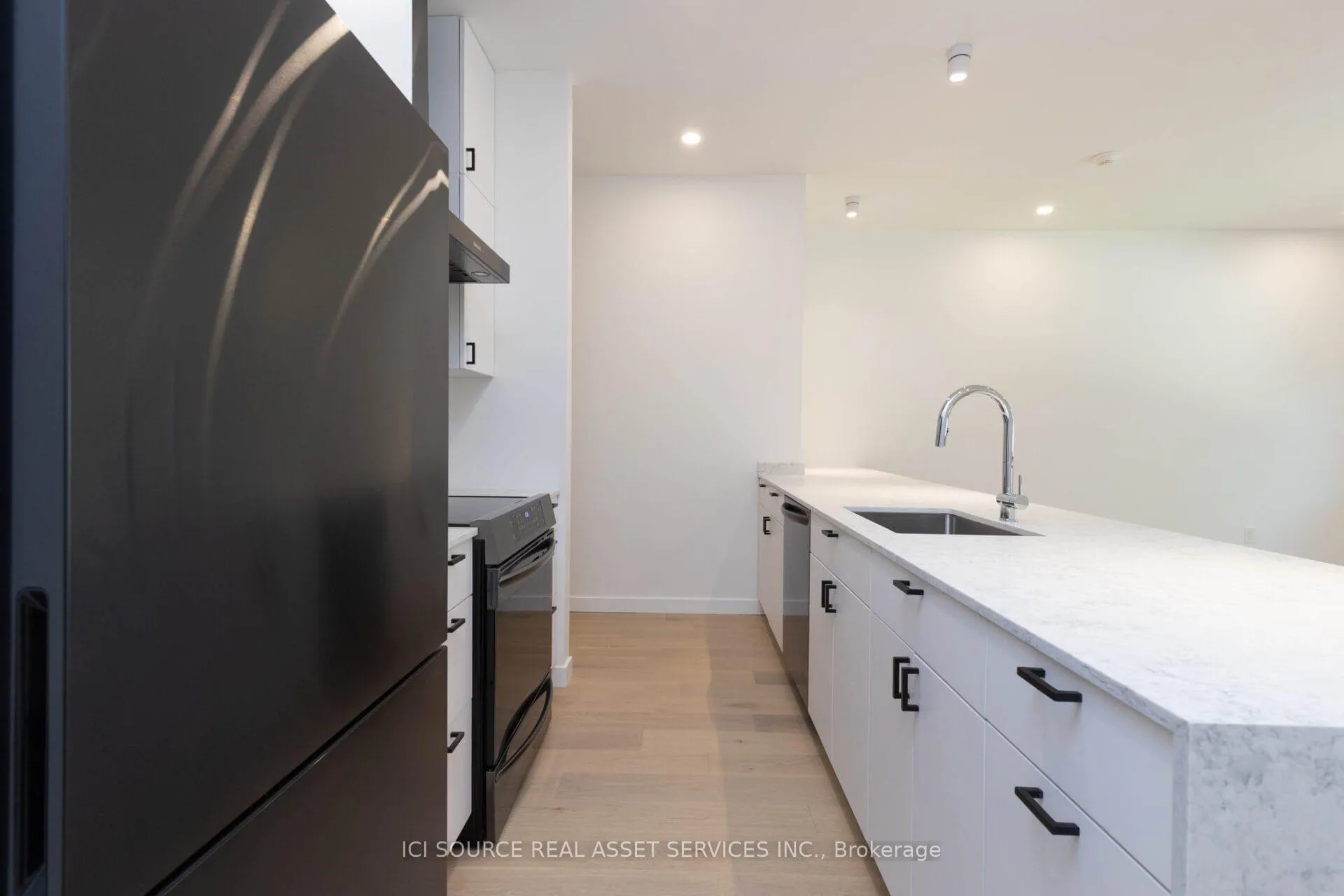 Photo 5 of Unit Unit D, 60 Jones Avenue, Toronto, South Riverdale — HOMEH
