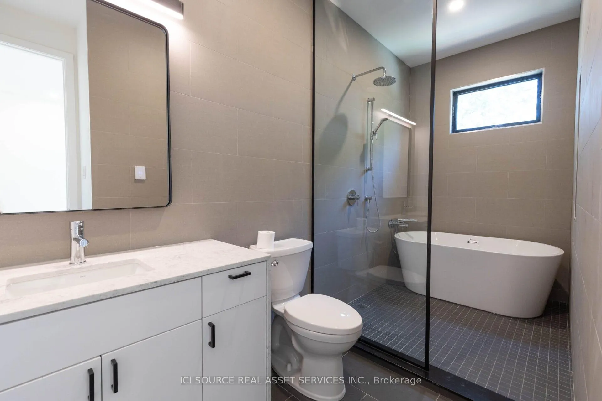 Photo 15 of Unit Unit D, 60 Jones Avenue, Toronto, South Riverdale — HOMEH