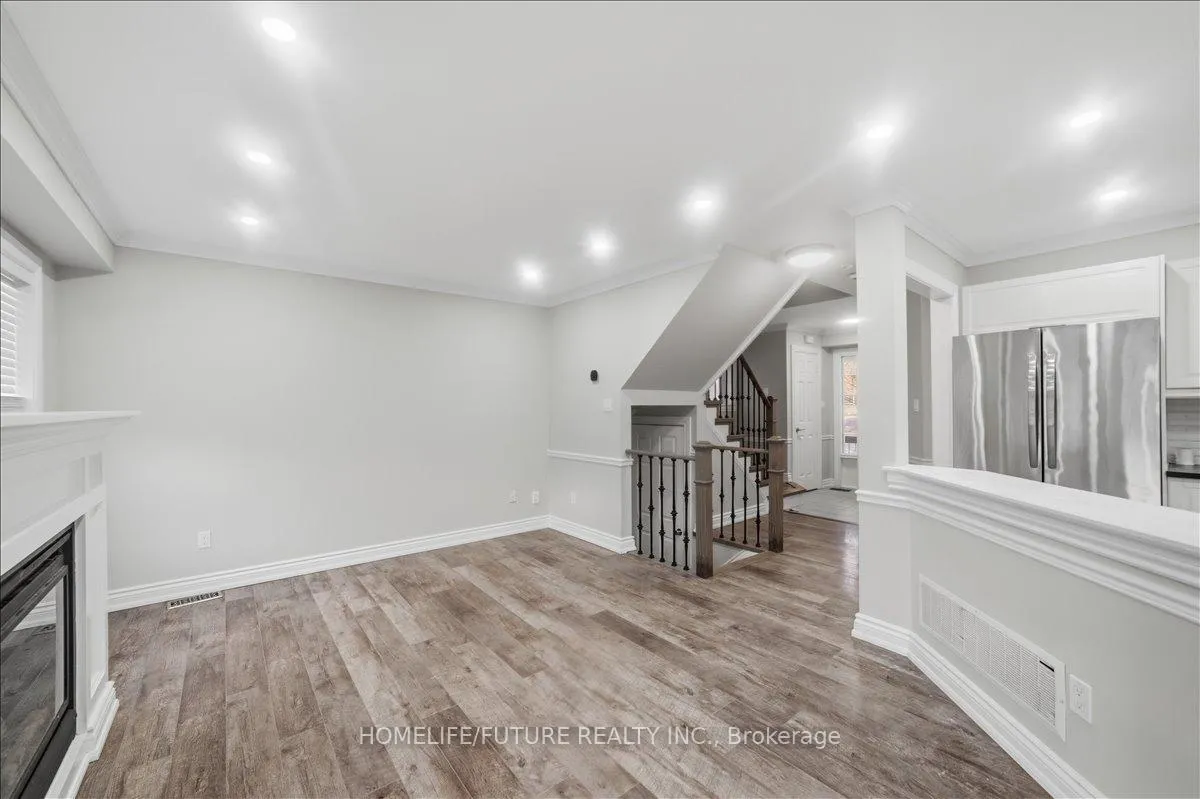 Photo 8 of 282 Scottsdale Drive, Clarington, Bowmanville — HOMEH