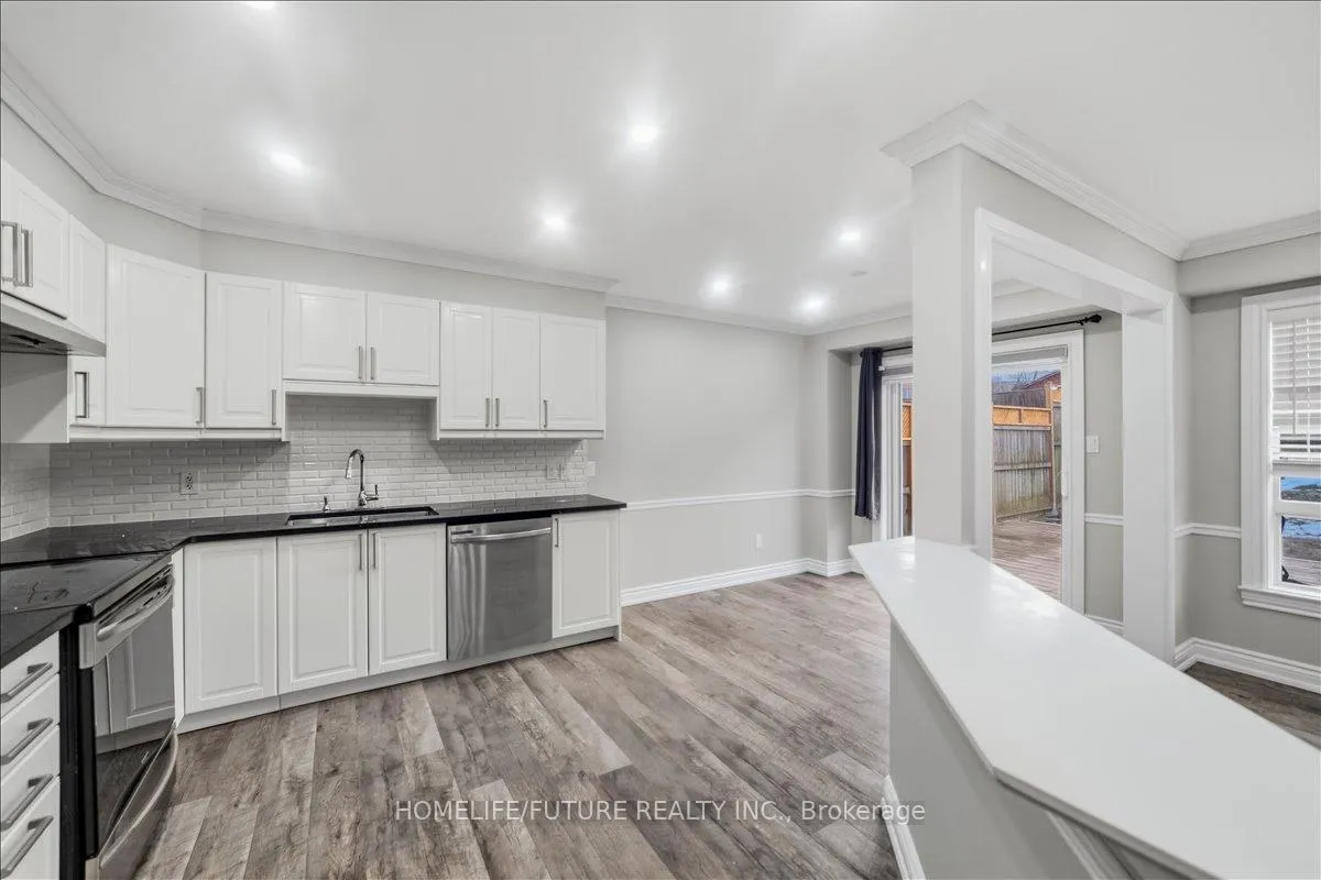 Photo 13 of 282 Scottsdale Drive, Clarington, Bowmanville — HOMEH