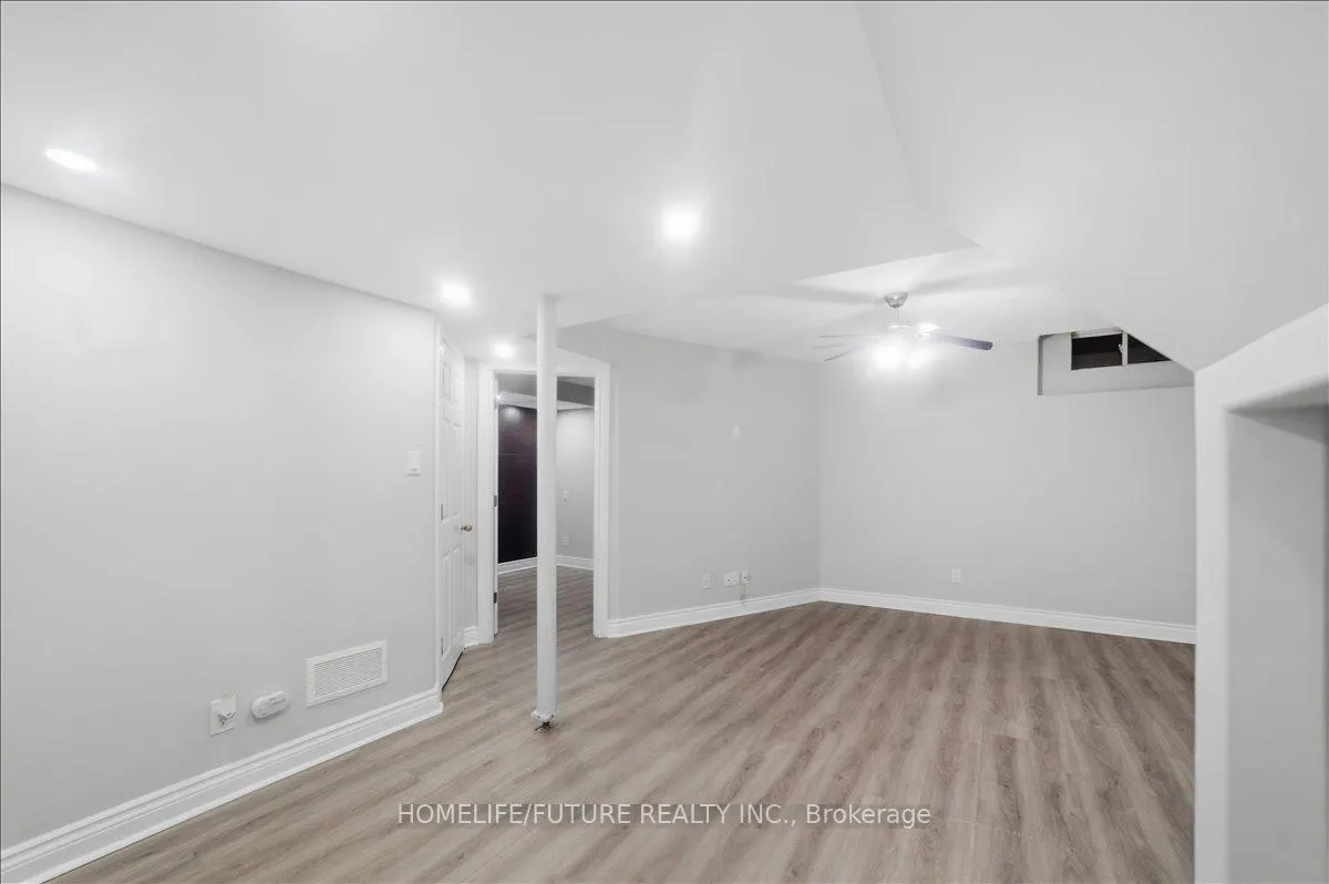 Photo 30 of 282 Scottsdale Drive, Clarington, Bowmanville — HOMEH