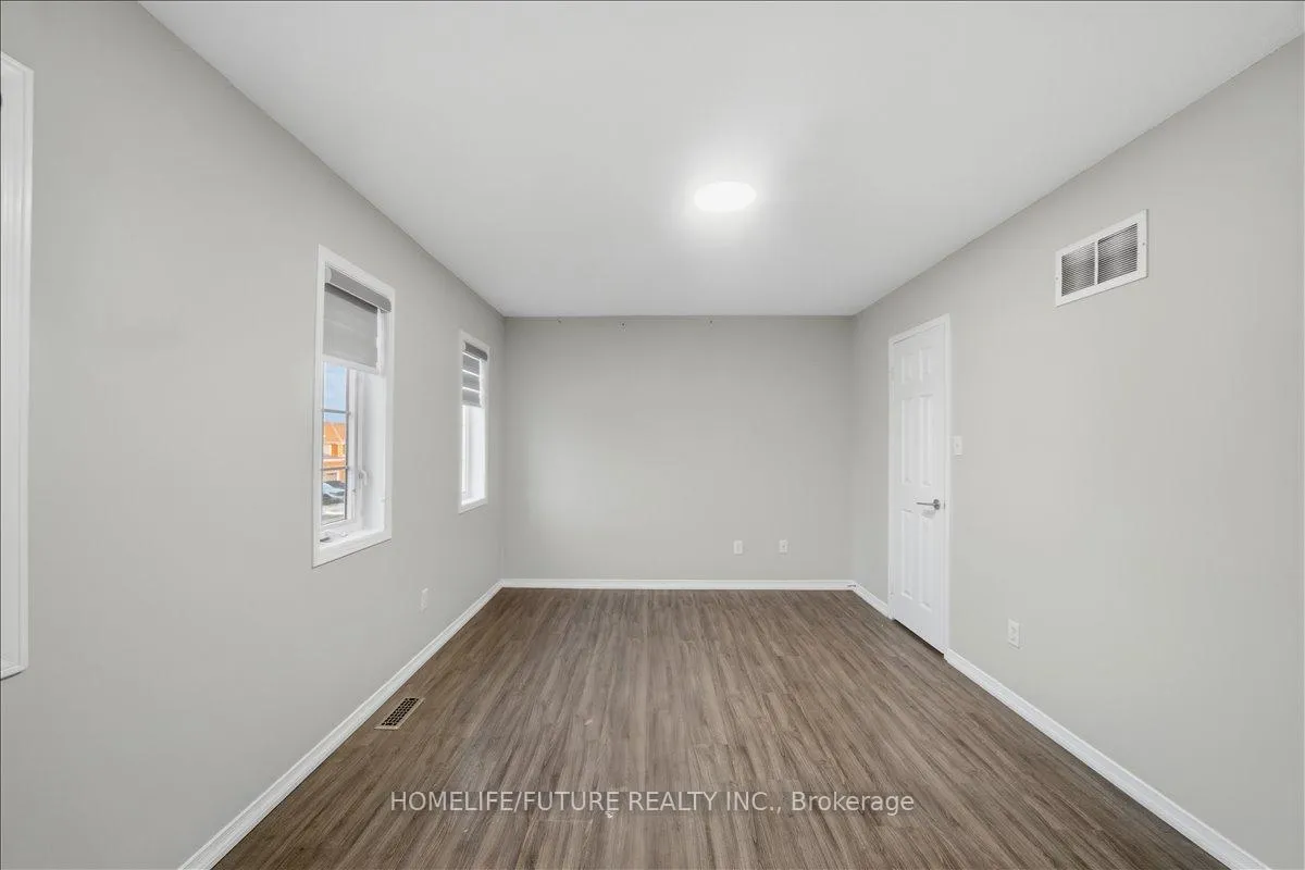 Photo 33 of 282 Scottsdale Drive, Clarington, Bowmanville — HOMEH