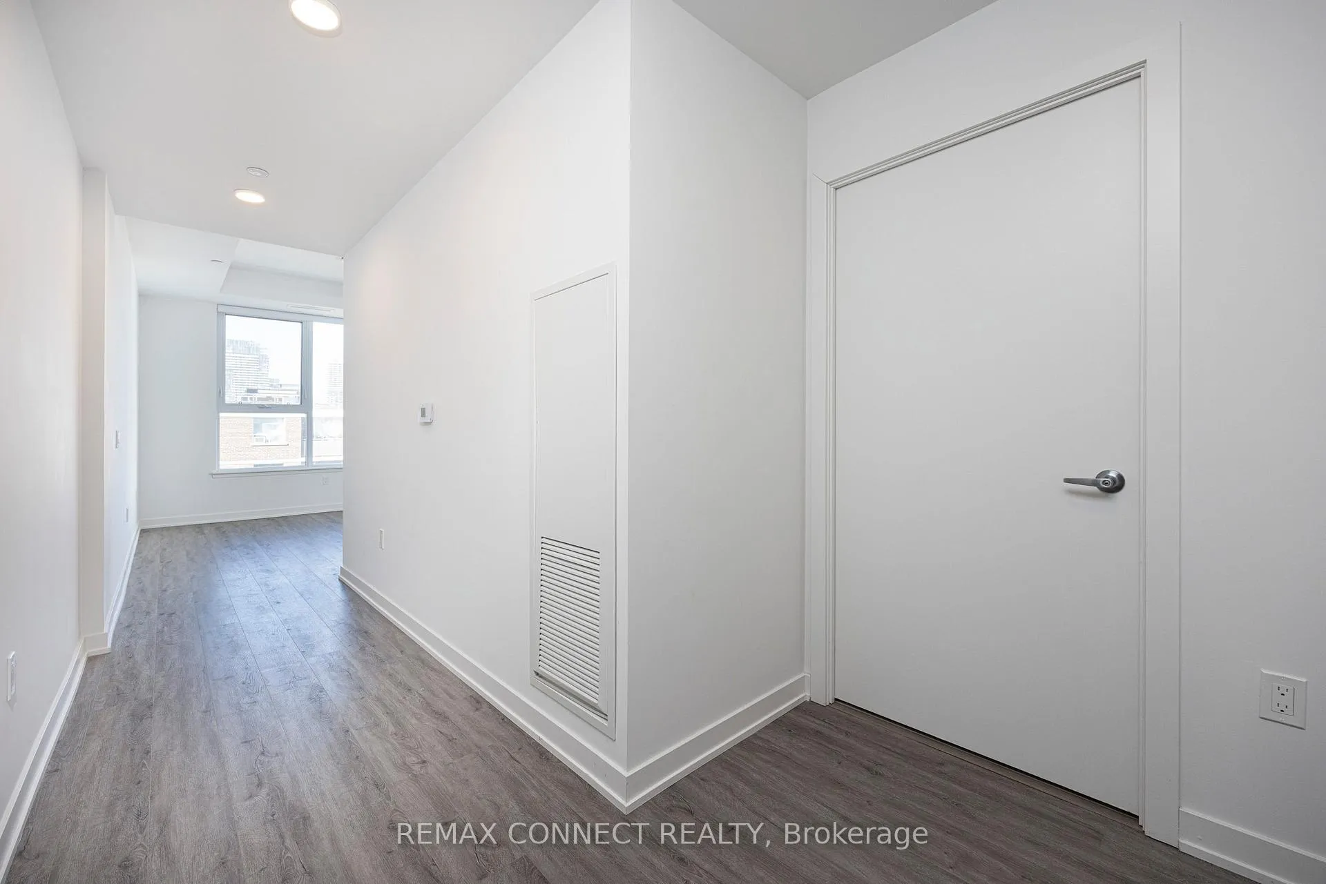 Photo 11 of Unit 708, 1 Cardiff Road, Toronto, Mount Pleasant East — HOMEH